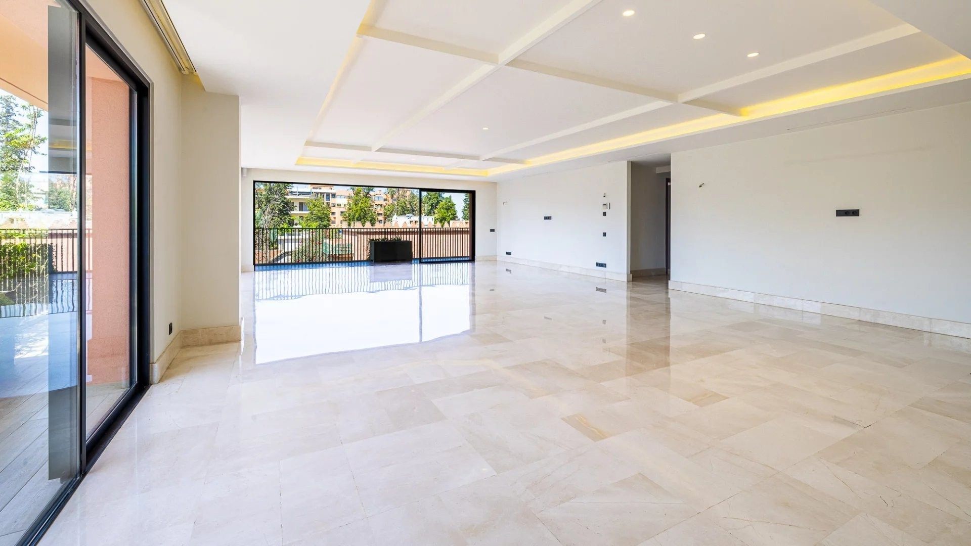 Rent Apartment 4&nbsp;rooms 247&nbsp;m² Marrakech