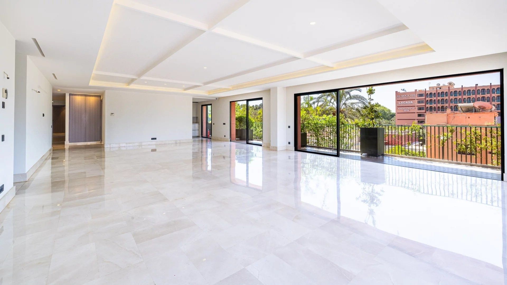 Rent Apartment 4&nbsp;rooms 247&nbsp;m² Marrakech