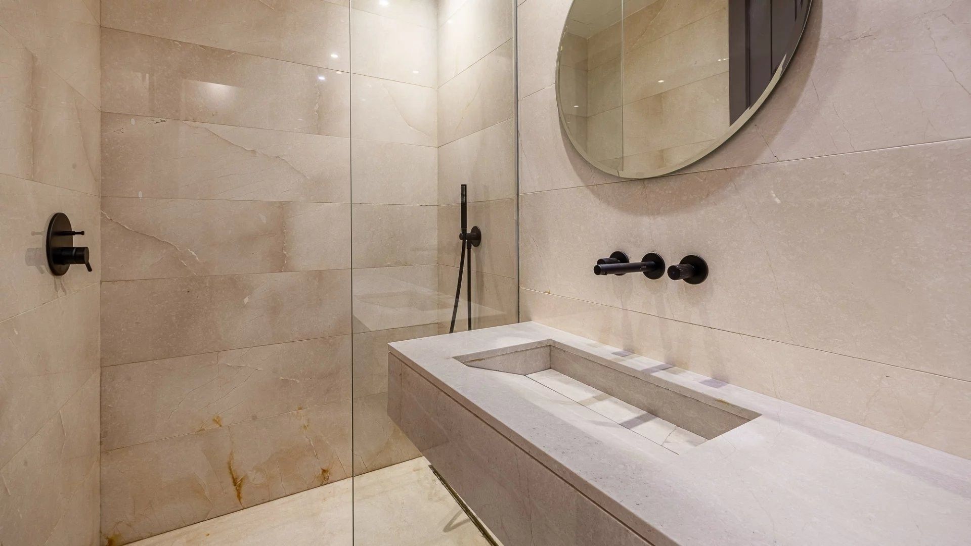 Rent Apartment 4&nbsp;rooms 247&nbsp;m² Marrakech