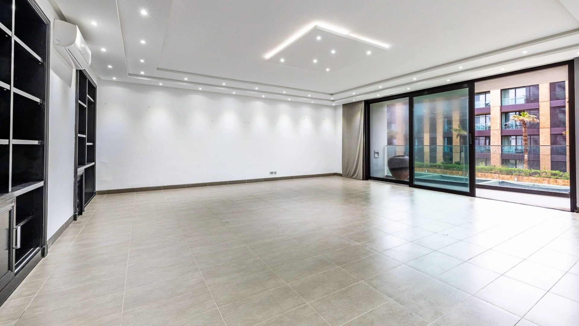 Buy Apartment 4&nbsp;rooms 187&nbsp;m² Casablanca