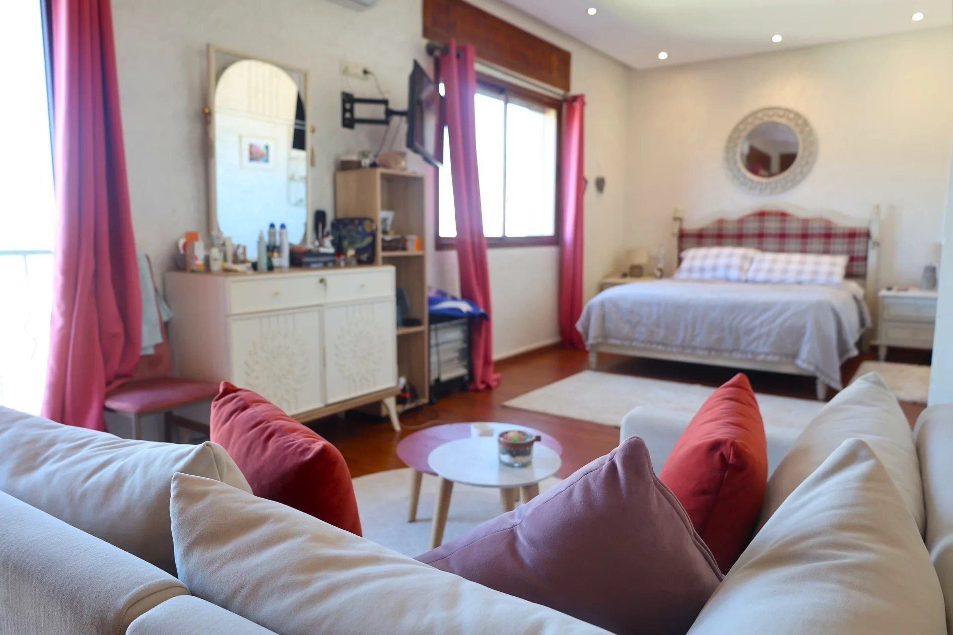 Louer Villa 7&nbsp;pièces 1&nbsp;m² Tanger