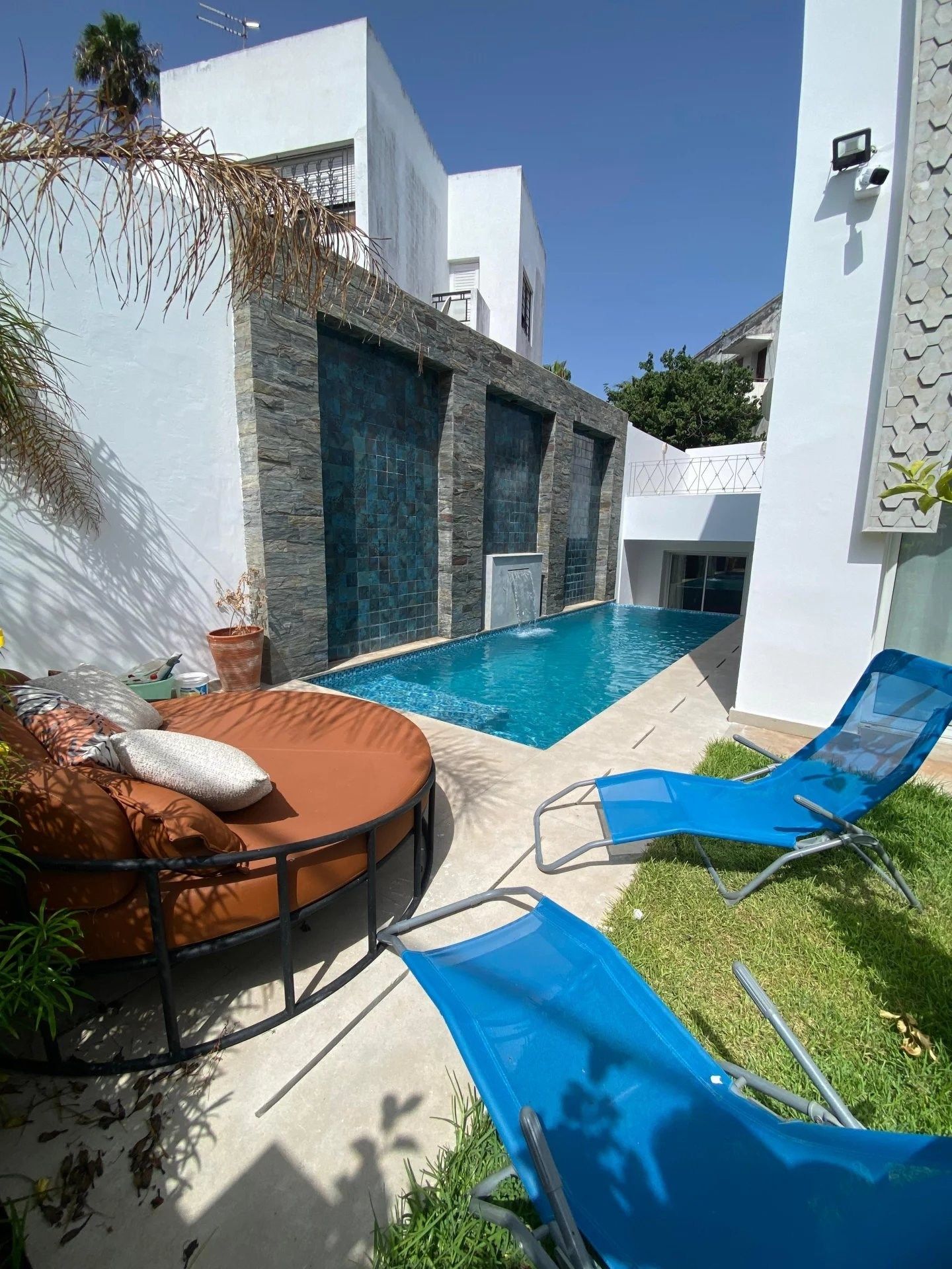 Louer Villa 5&nbsp;pièces 400&nbsp;m² Rabat