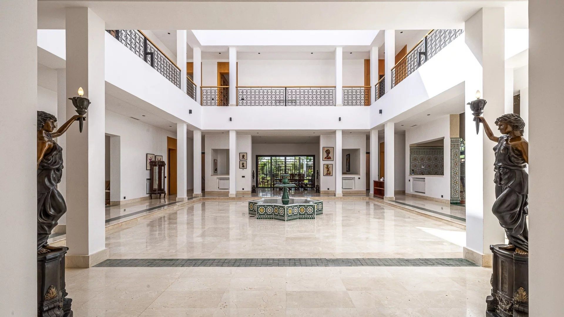 Louer Villa 7&nbsp;pièces 750&nbsp;m² Marrakech