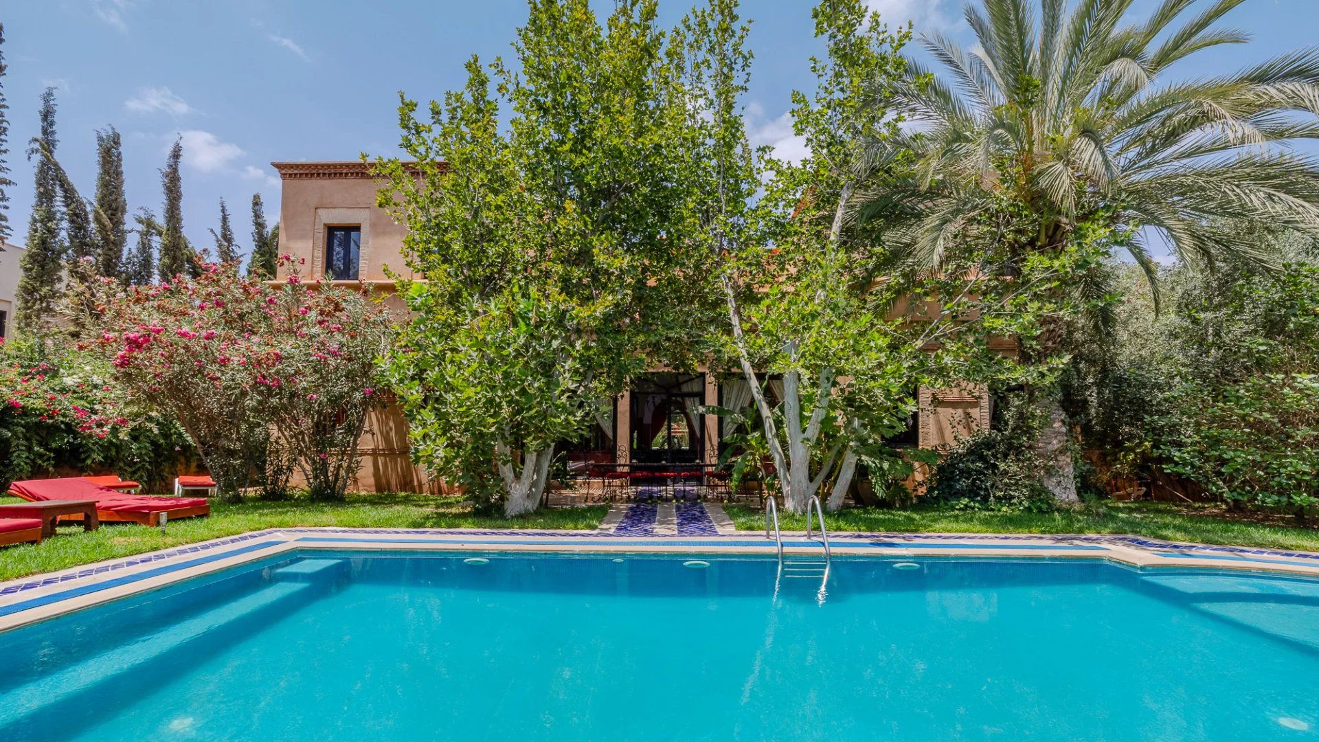 Louer Villa 9&nbsp;pièces 700&nbsp;m² Marrakech