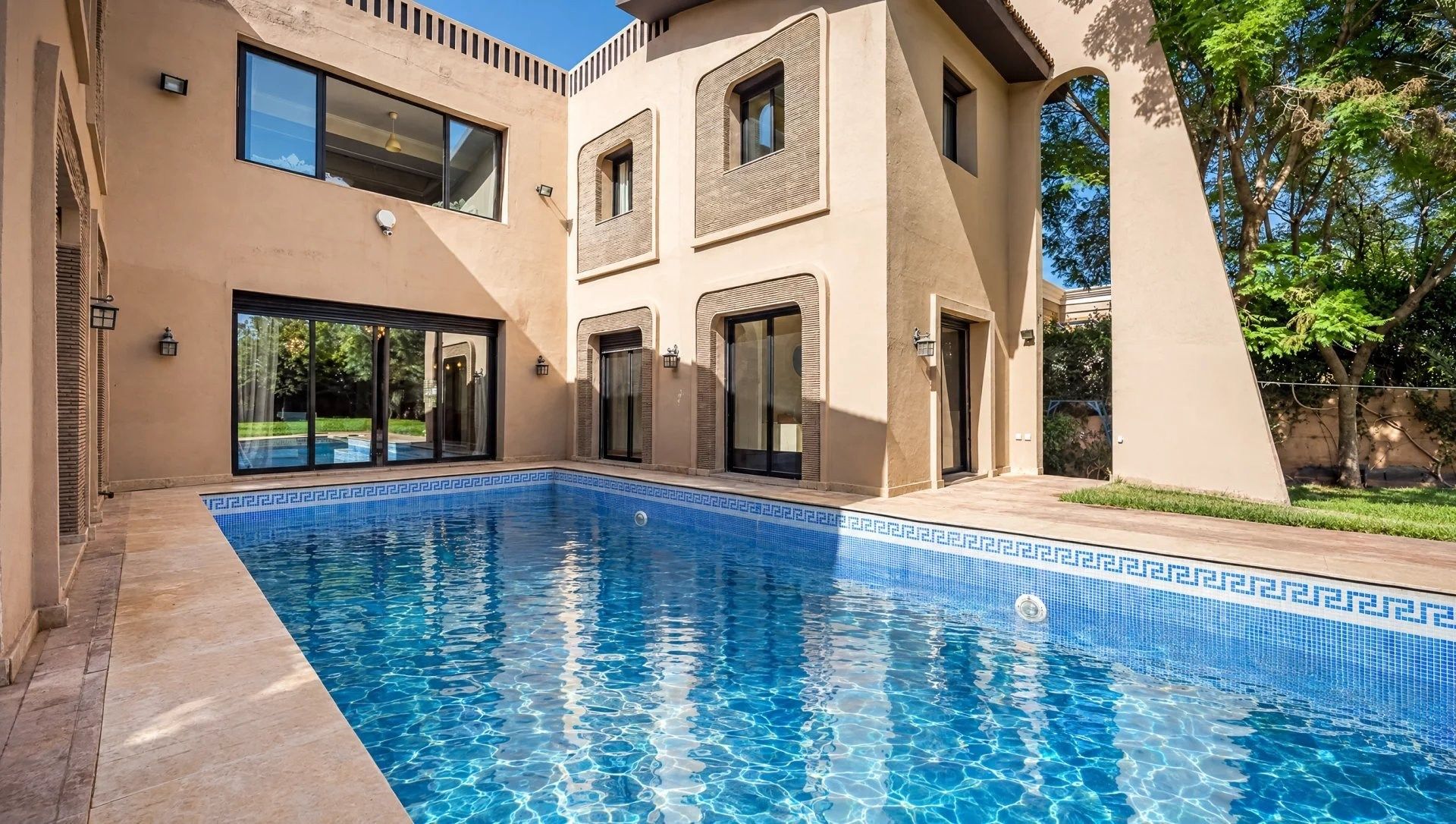 Louer Villa 12&nbsp;pièces 800&nbsp;m² Marrakech
