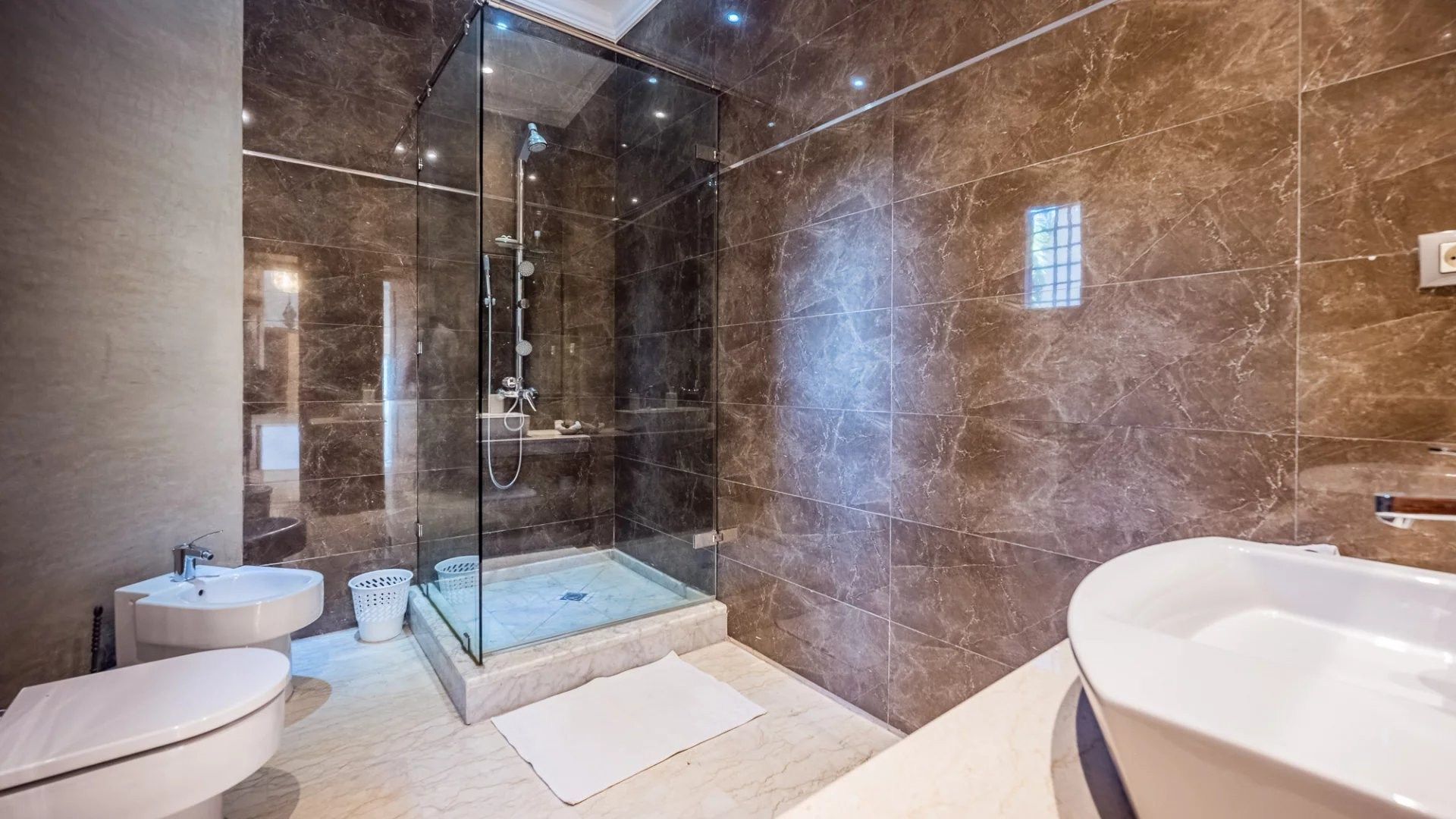 Louer Villa 12&nbsp;pièces 800&nbsp;m² Marrakech