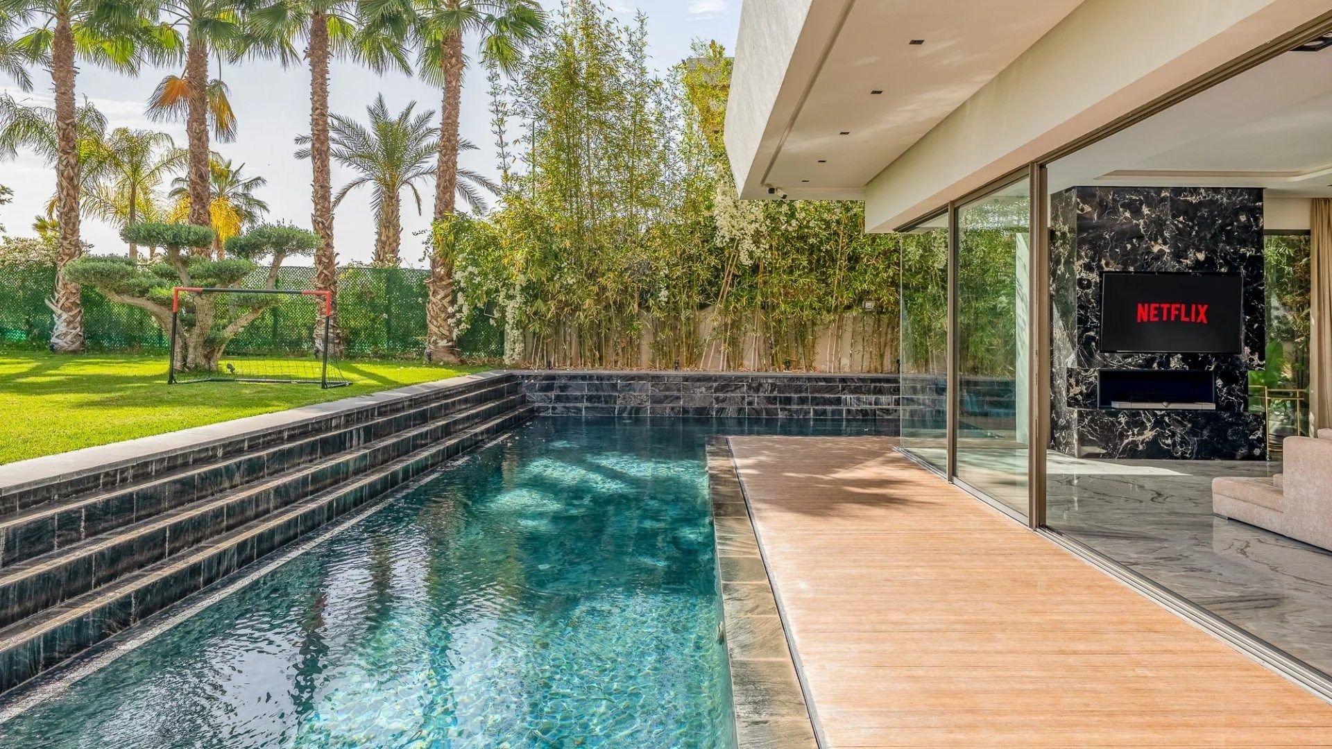 Buy Villa 8&nbsp;rooms 680&nbsp;m² Marrakech