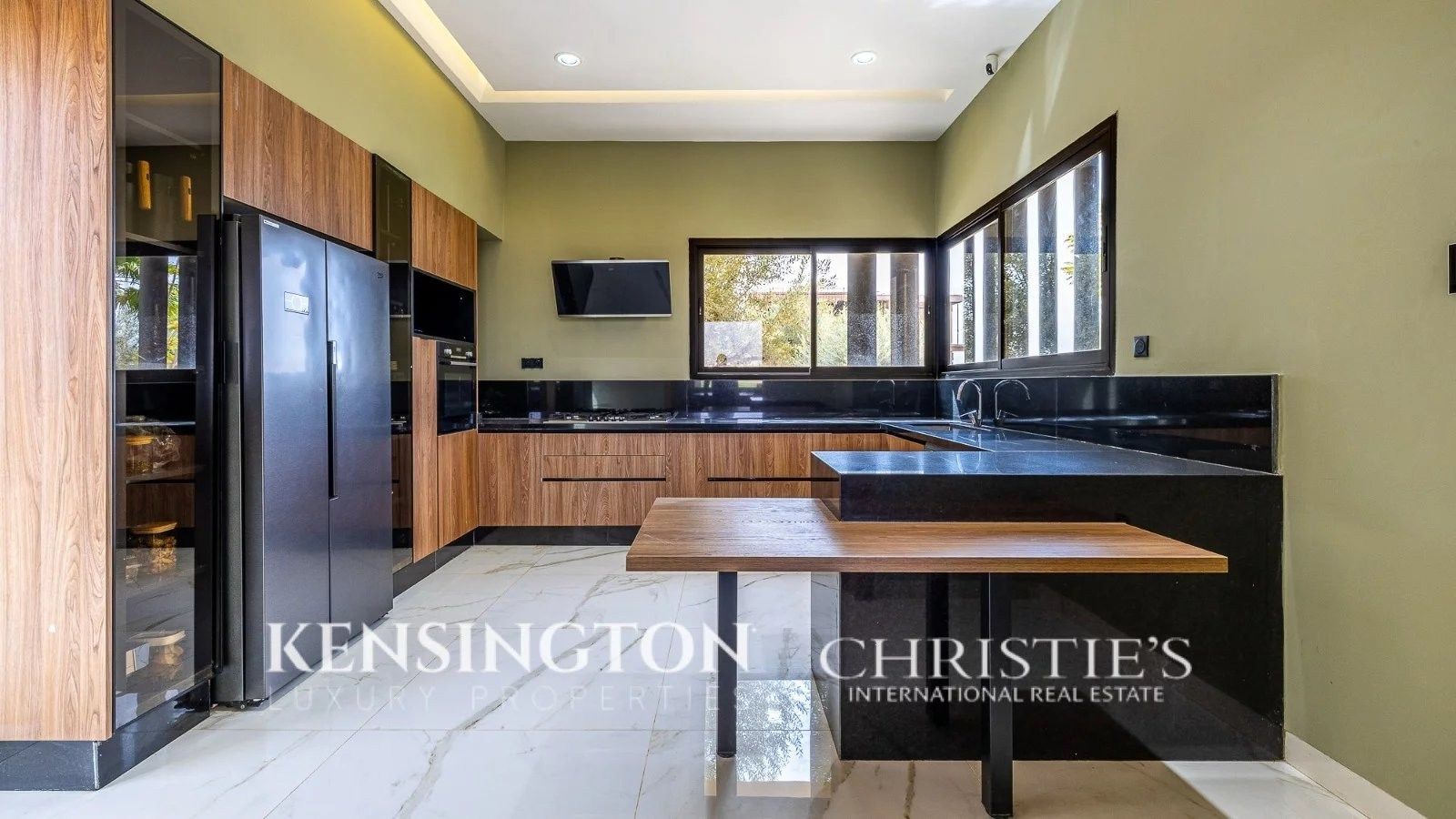 Louer Villa 7 pièces 674 m² Marrakech