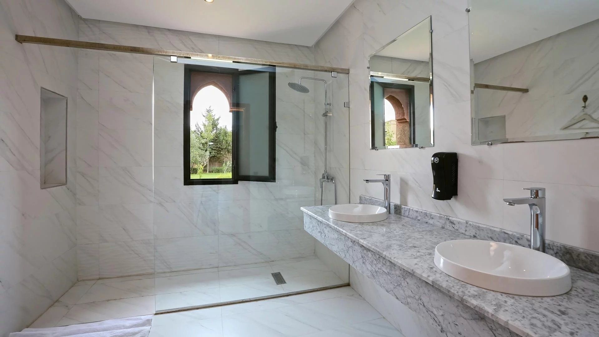 Buy Villa 15&nbsp;rooms 980&nbsp;m² Marrakech