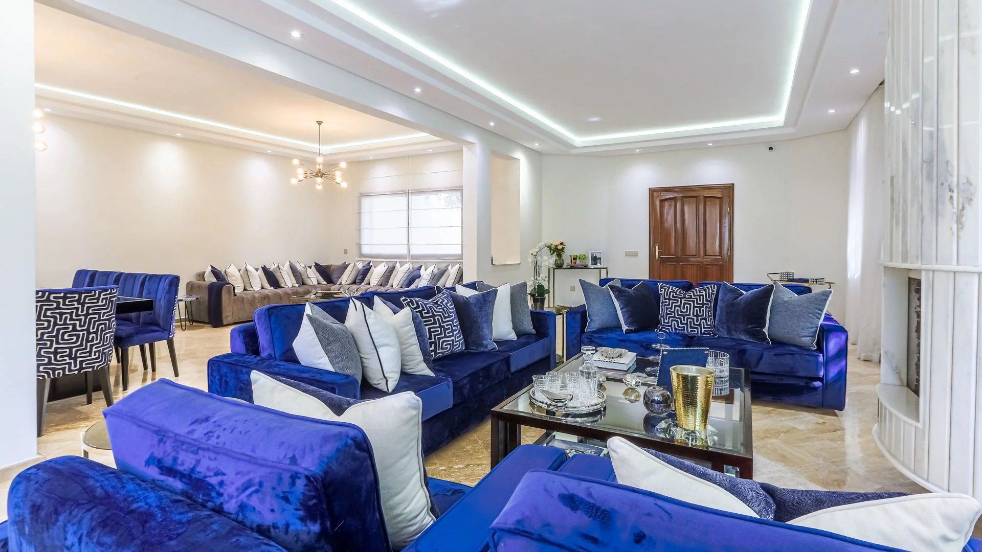 Buy House 6&nbsp;rooms 500&nbsp;m² Casablanca