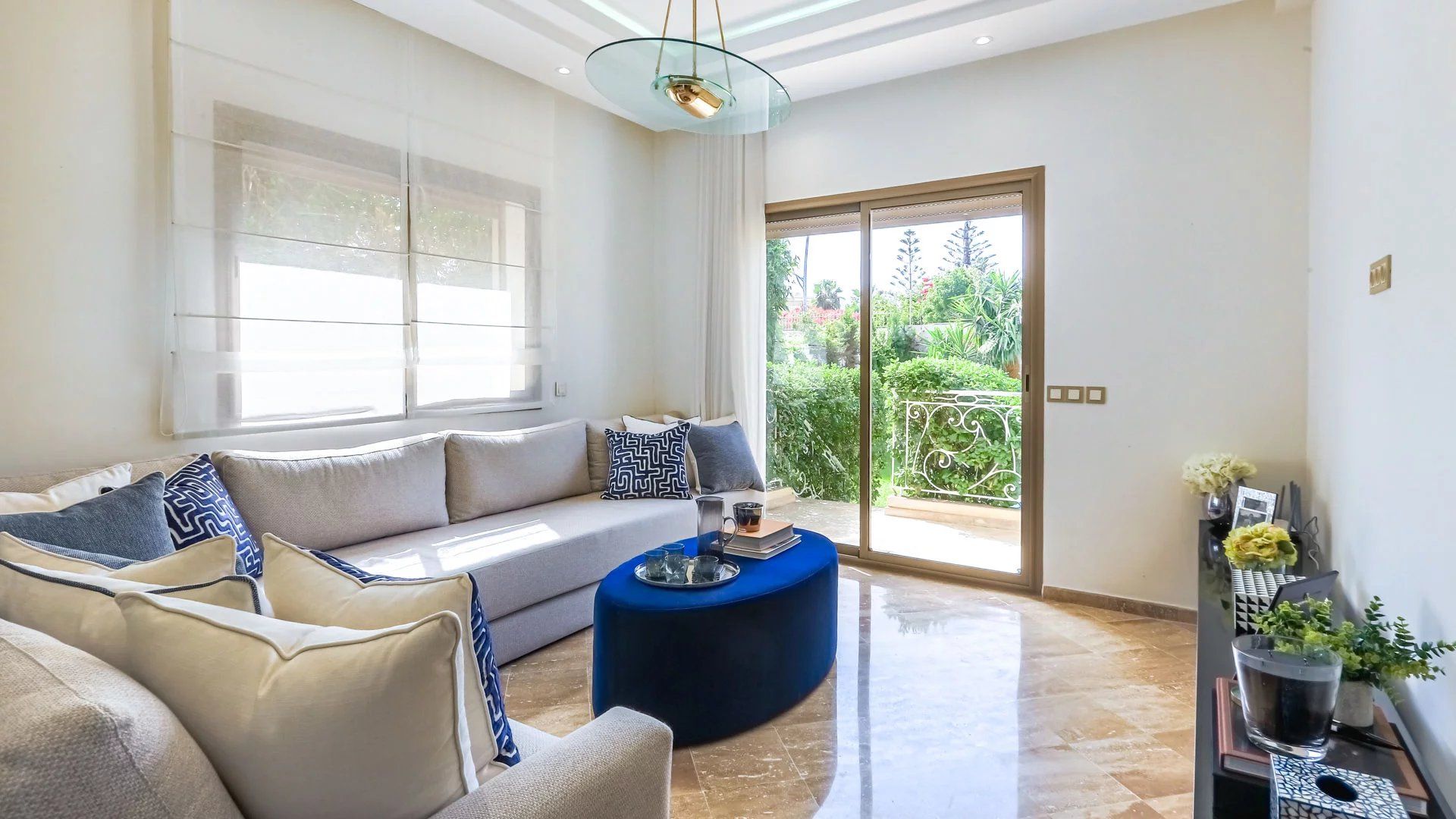 Buy House 6&nbsp;rooms 500&nbsp;m² Casablanca