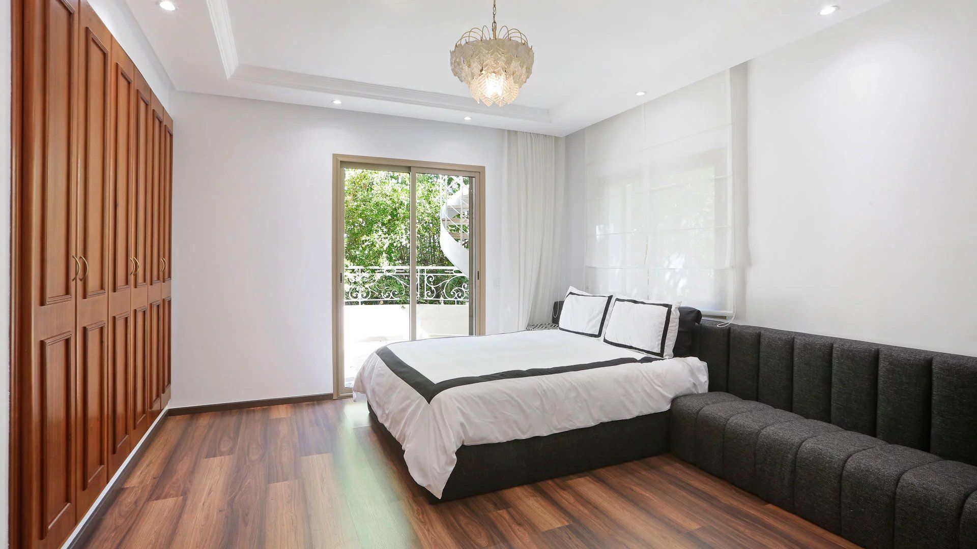 Buy House 6&nbsp;rooms 500&nbsp;m² Casablanca