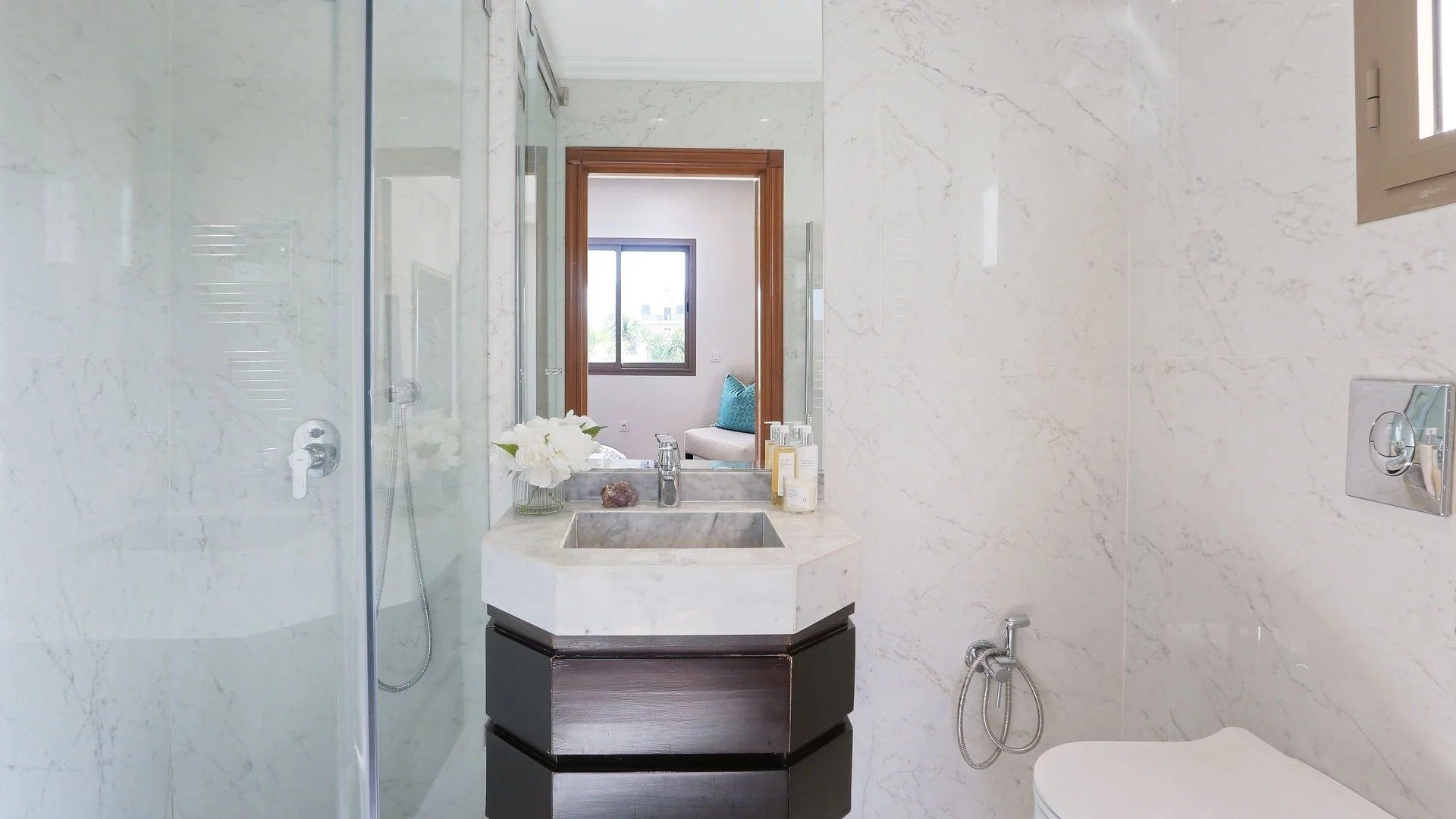 Buy House 6&nbsp;rooms 500&nbsp;m² Casablanca