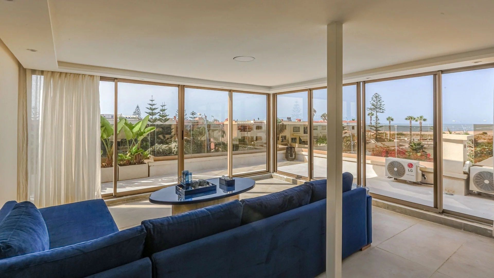 Buy House 6&nbsp;rooms 500&nbsp;m² Casablanca