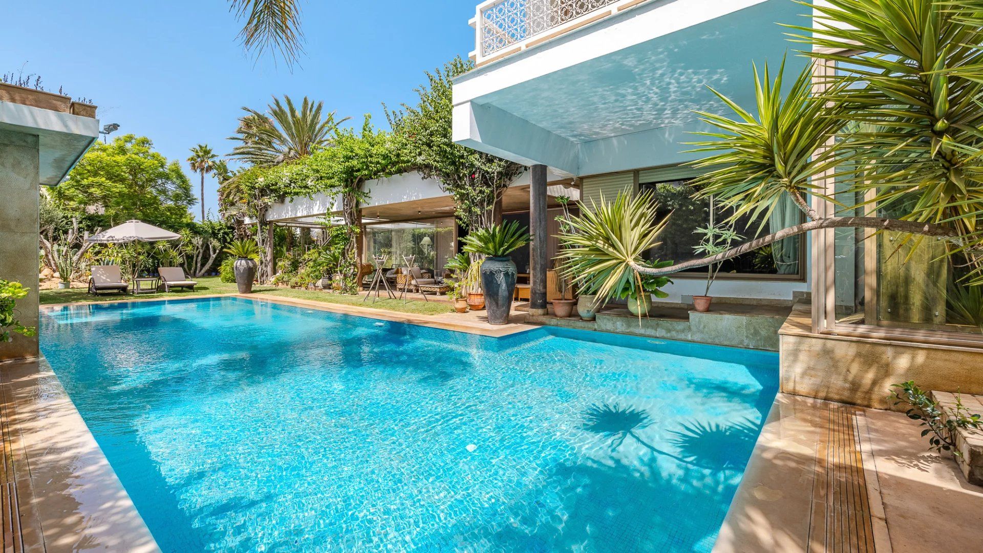 Buy Villa 10 rooms 800 m² Rabat