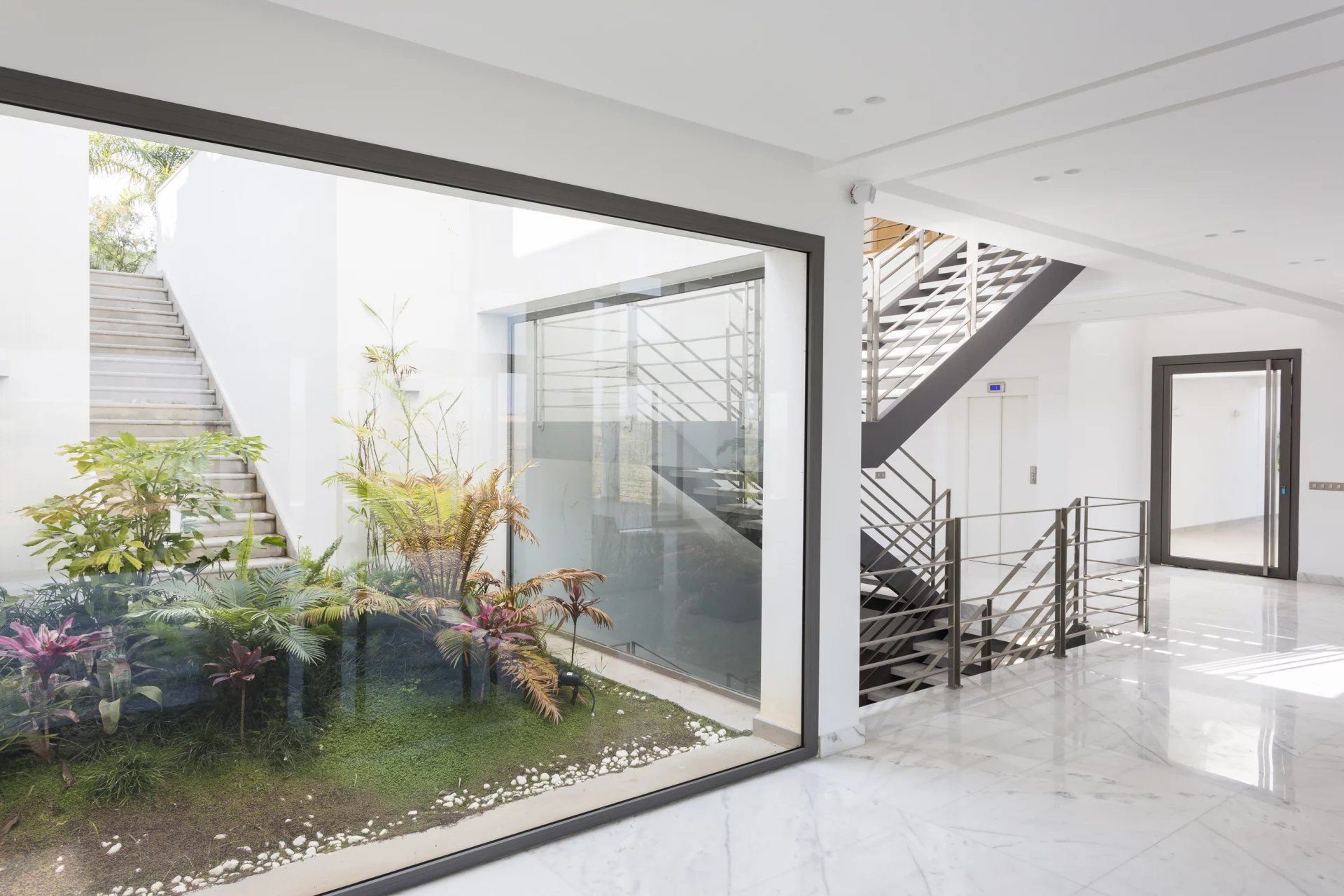 Buy Villa 10 rooms 2262 m² Rabat