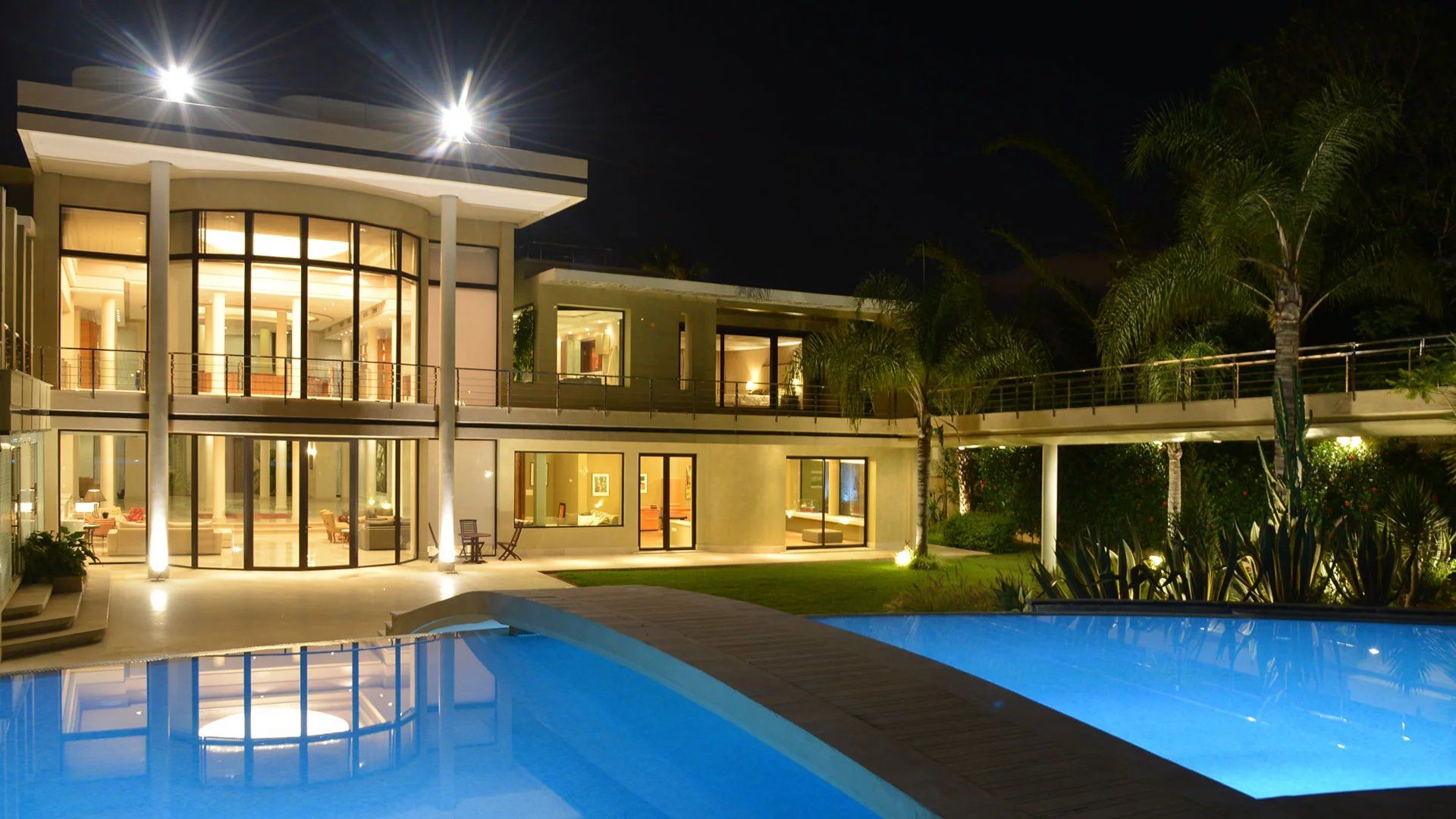 Buy Mansion (hôtel particulier) 20 rooms 2700 m² Rabat