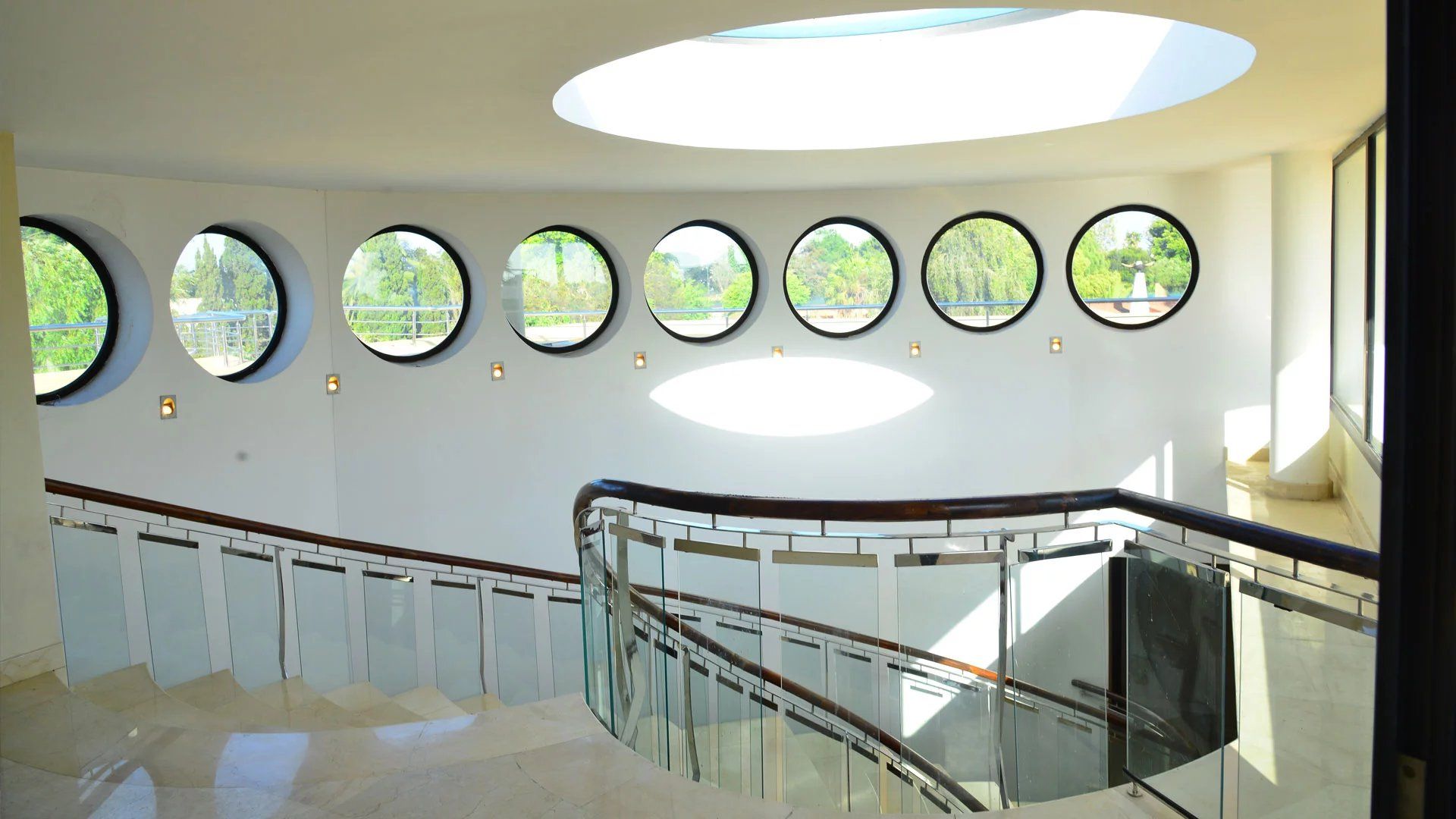 Buy Mansion (hôtel particulier) 20 rooms 2700 m² Rabat