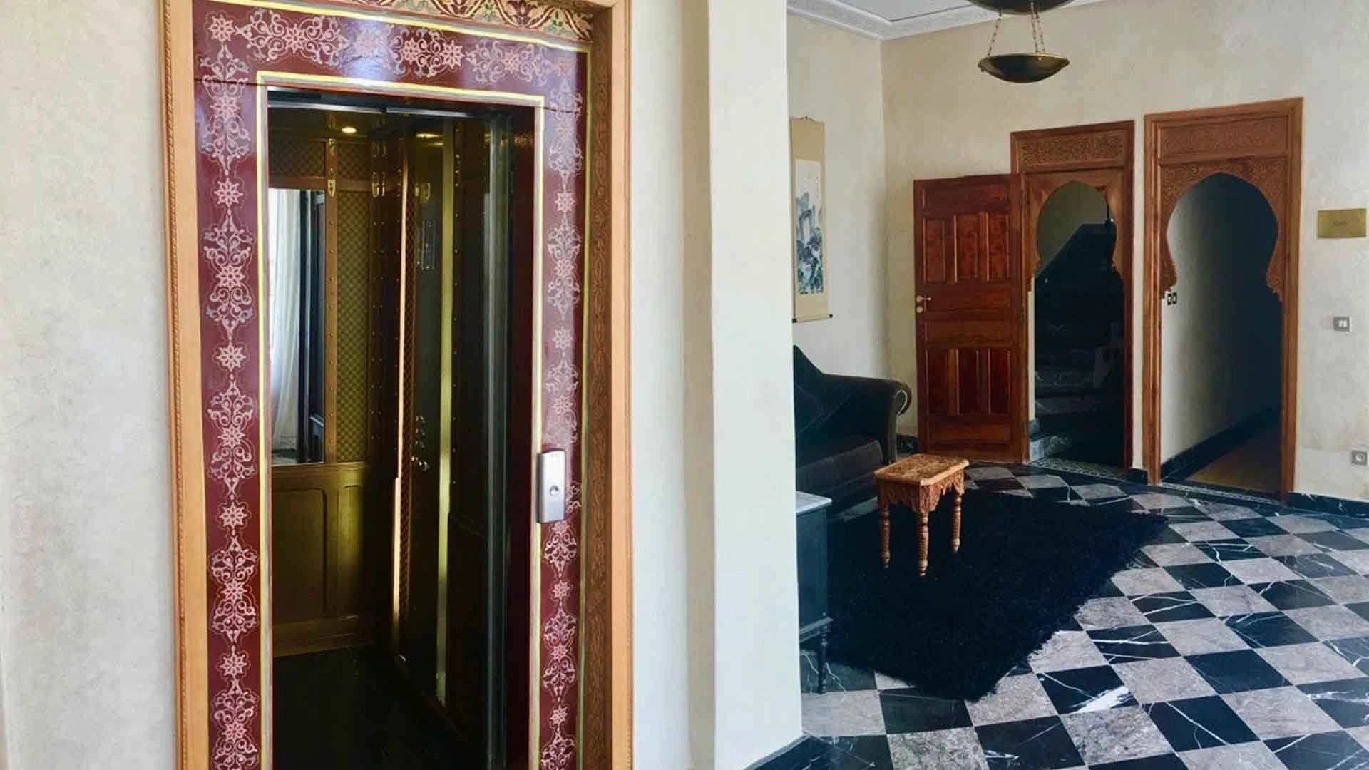 Acheter Riad 20&nbsp;pièces 1800&nbsp;m² Fès