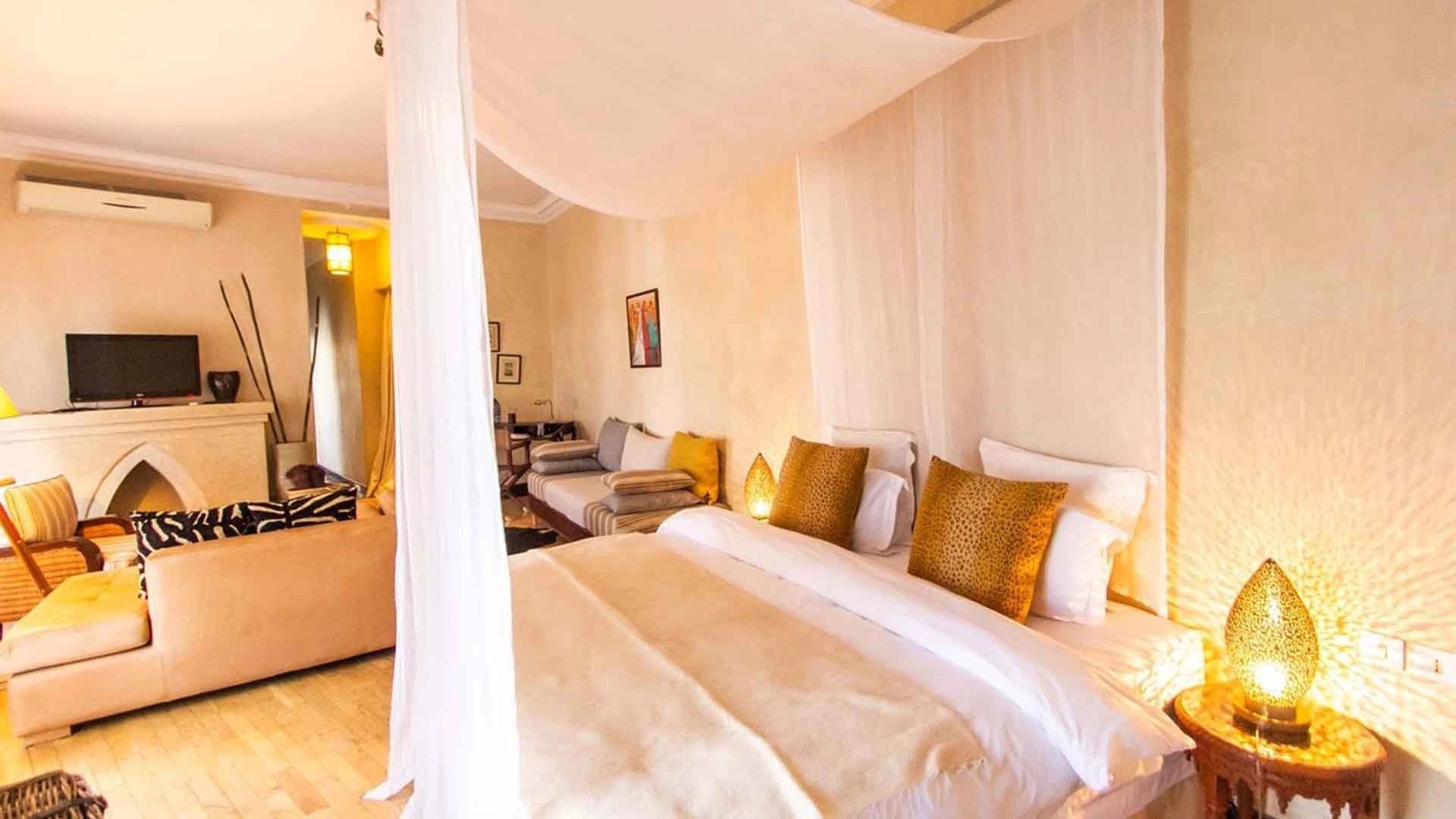 Acheter Riad 20 pièces 1800 m² Fès