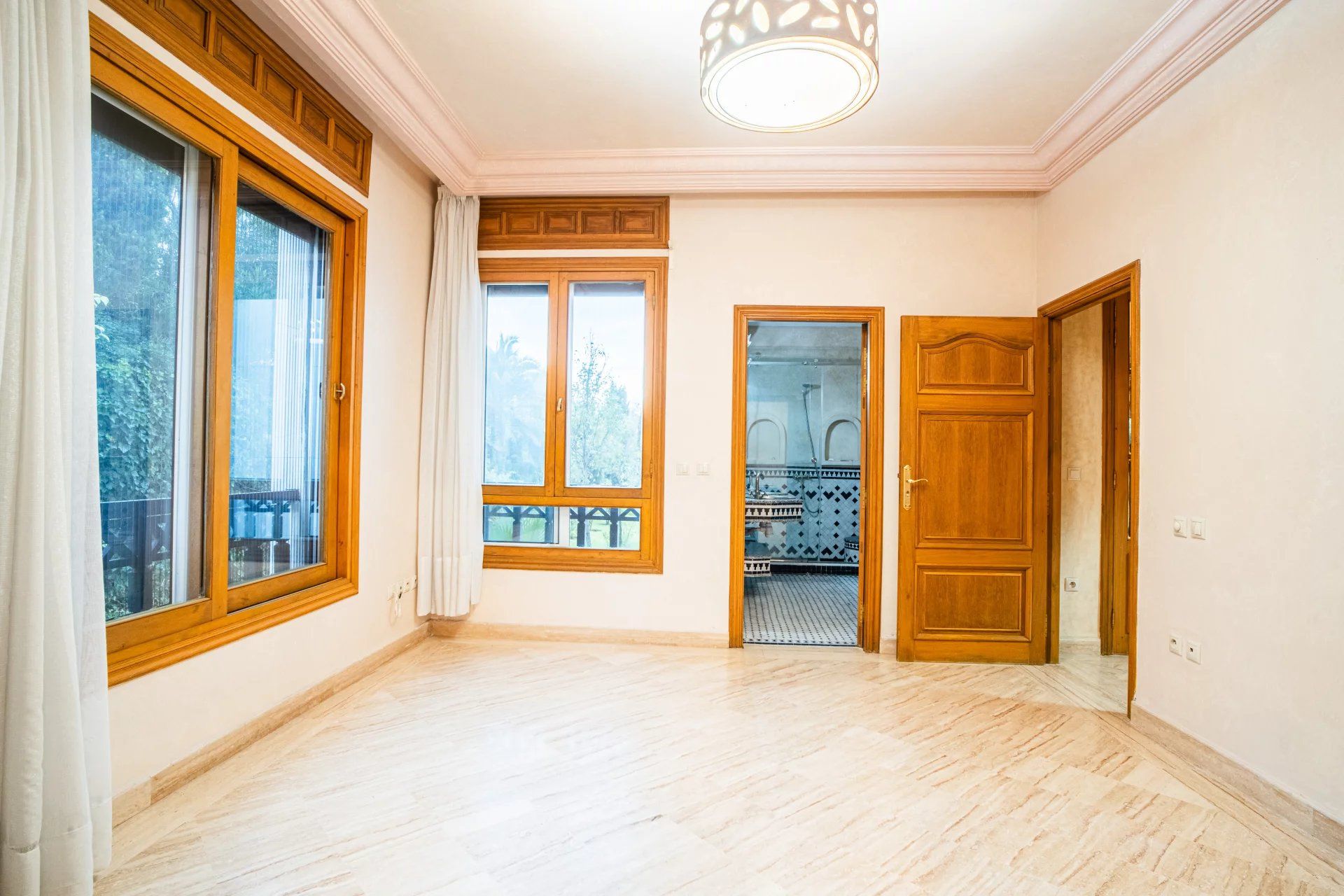 Louer Appartement 7 pièces 278 m² Tanger