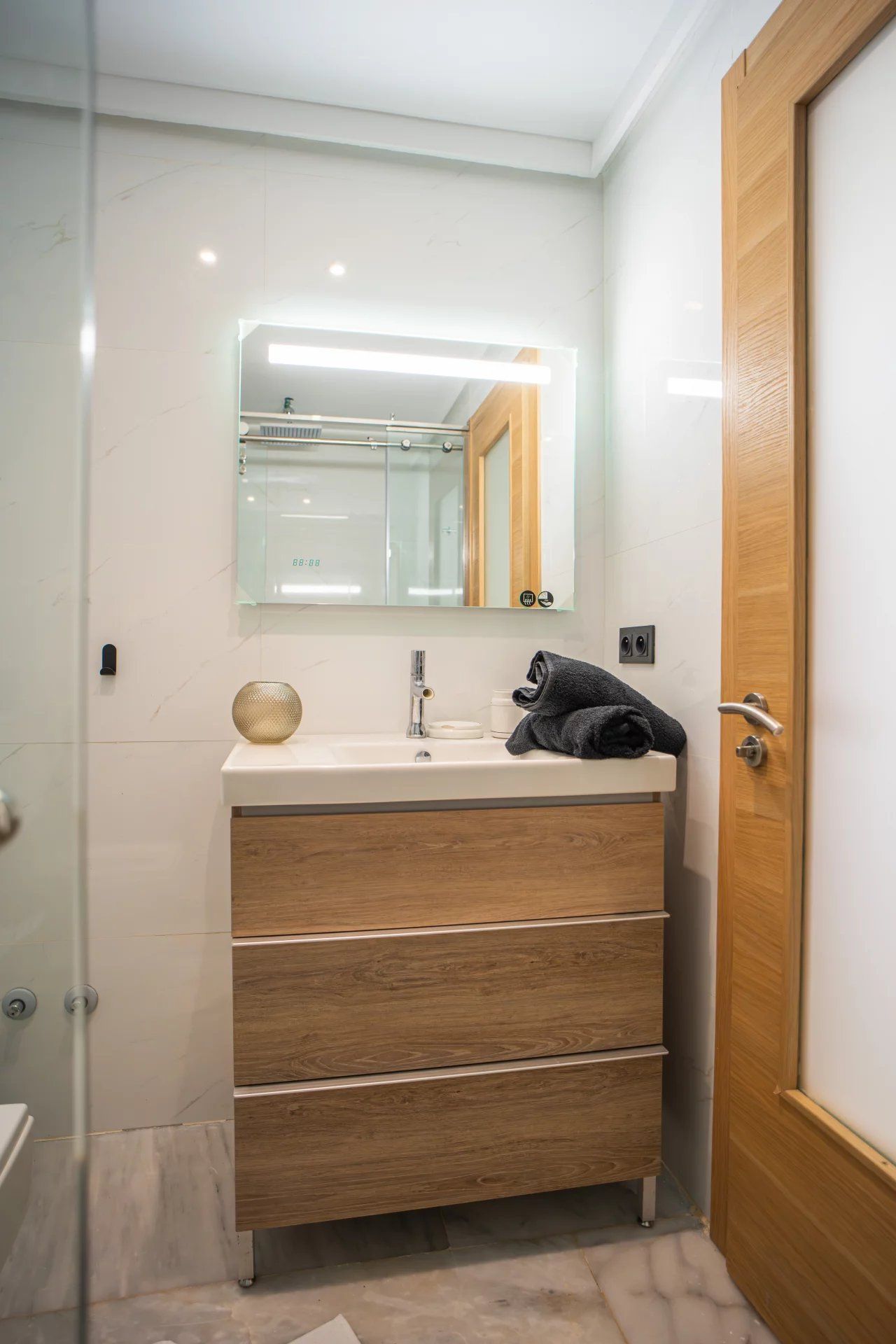 Louer Appartement 4 pièces 130 m² Tanger