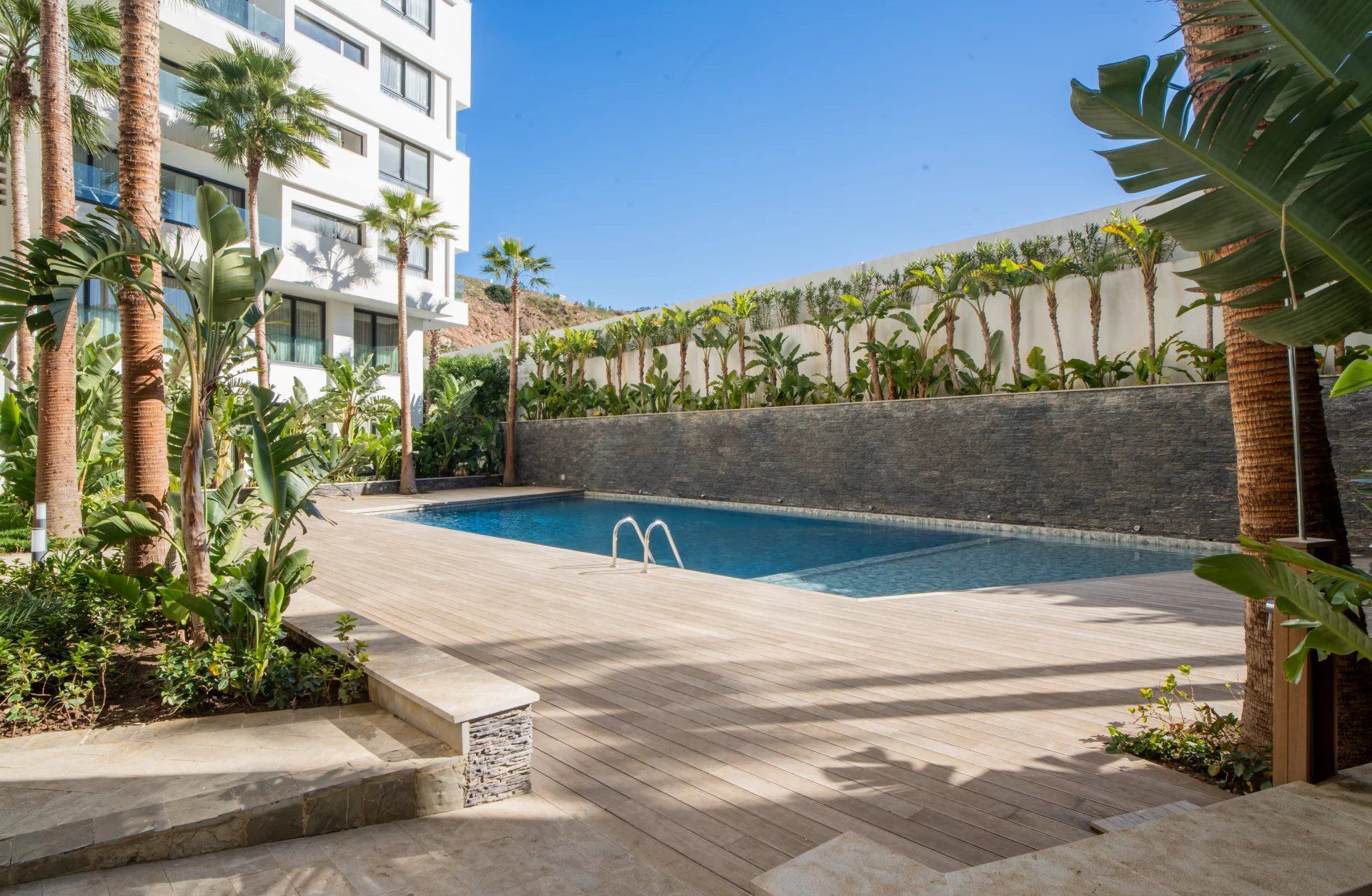 Louer Appartement 4 pièces 130 m² Tanger