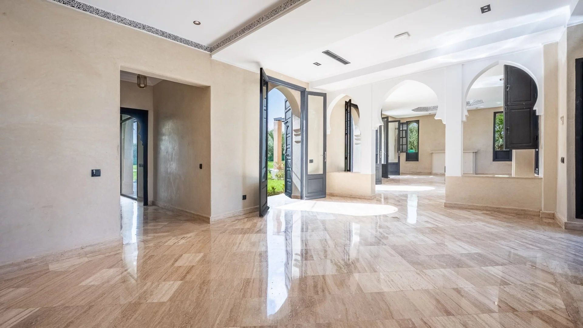 Buy Villa 7&nbsp;rooms 360&nbsp;m² Marrakech