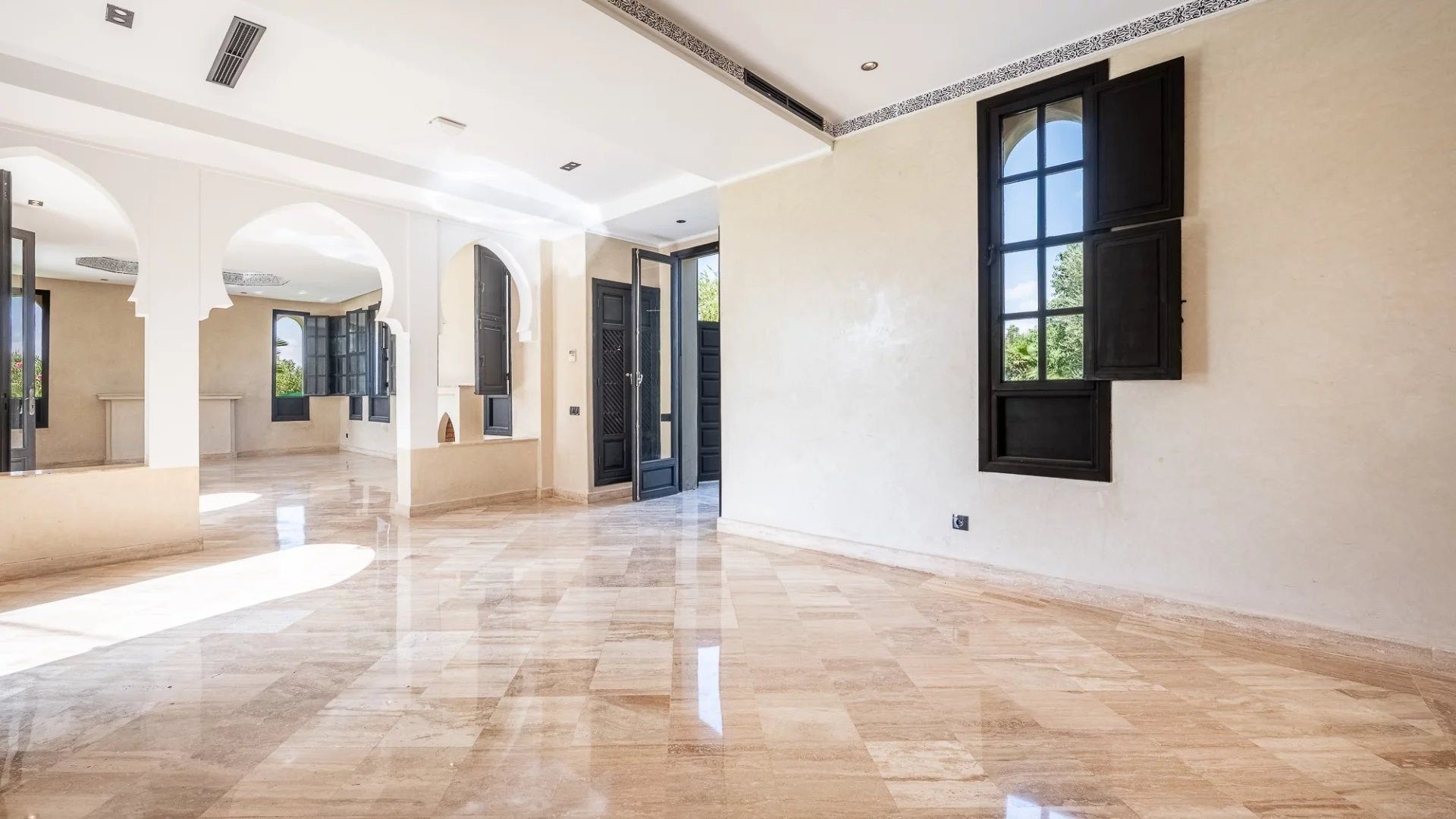 Buy Villa 7&nbsp;rooms 360&nbsp;m² Marrakech