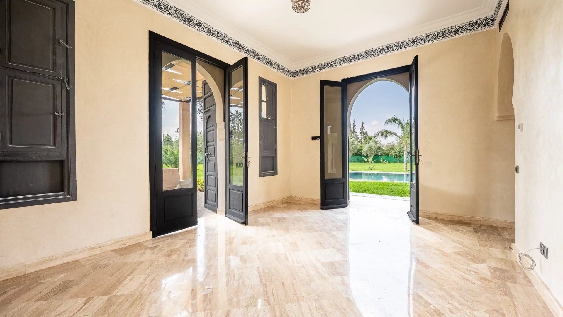 Buy Villa 7&nbsp;rooms 360&nbsp;m² Marrakech