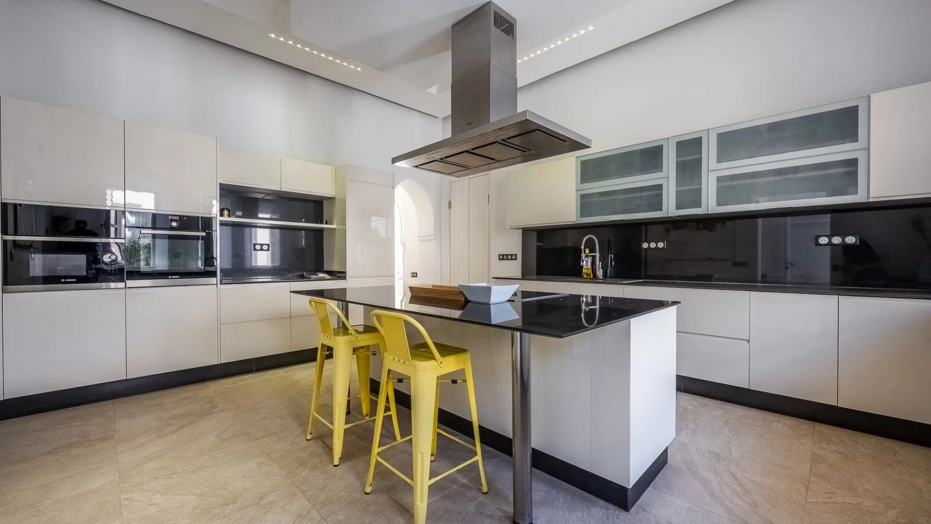 Buy Villa 10&nbsp;rooms 920&nbsp;m² Marrakech