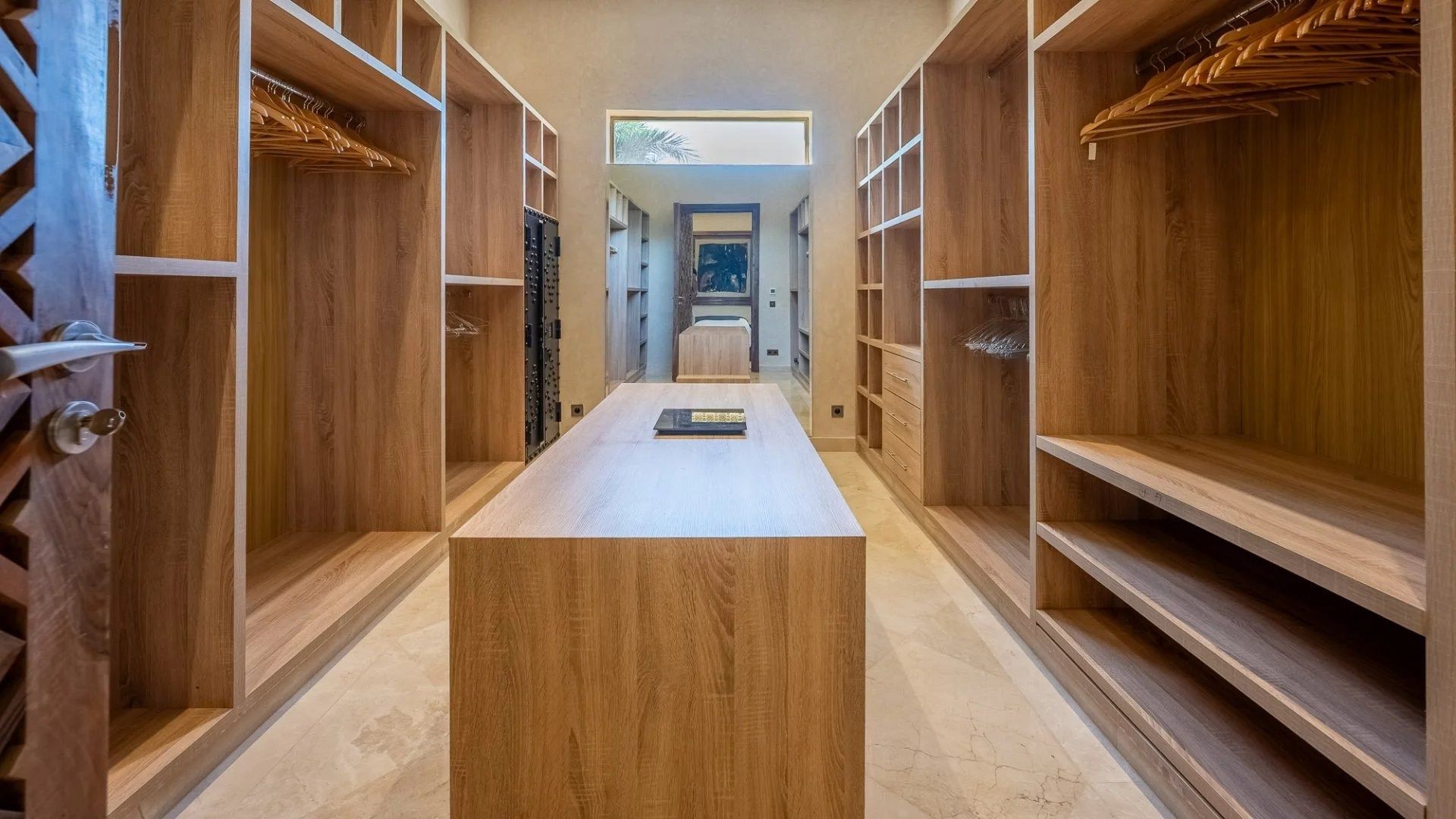 Buy Villa 22 rooms 1900 m² Marrakech