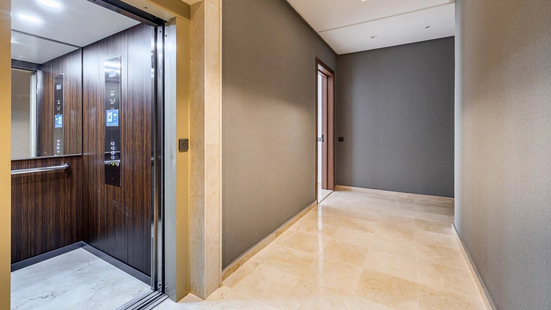 Louer Appartement 5 pièces 214 m² Casablanca