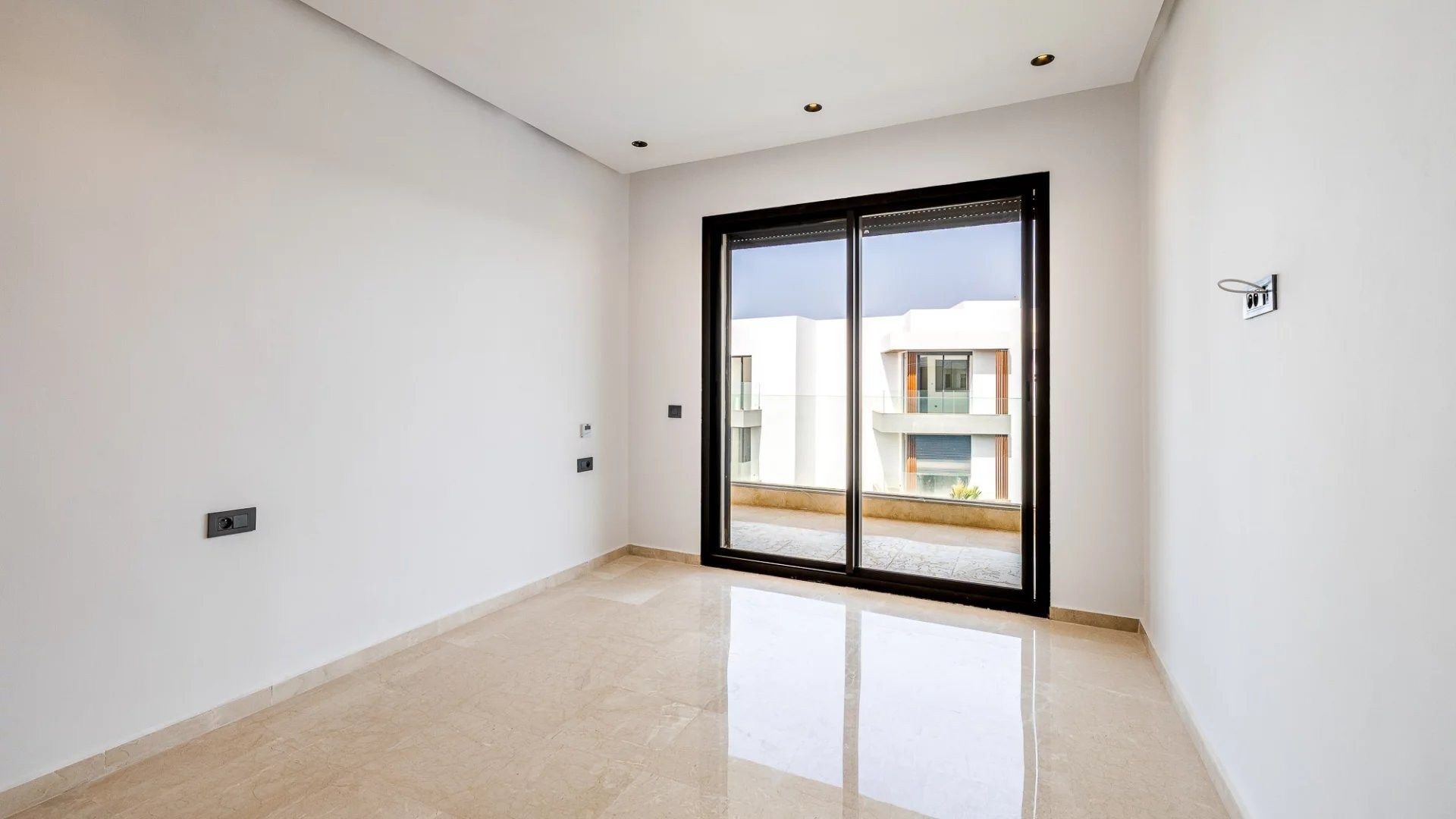 Louer Appartement 5 pièces 214 m² Casablanca