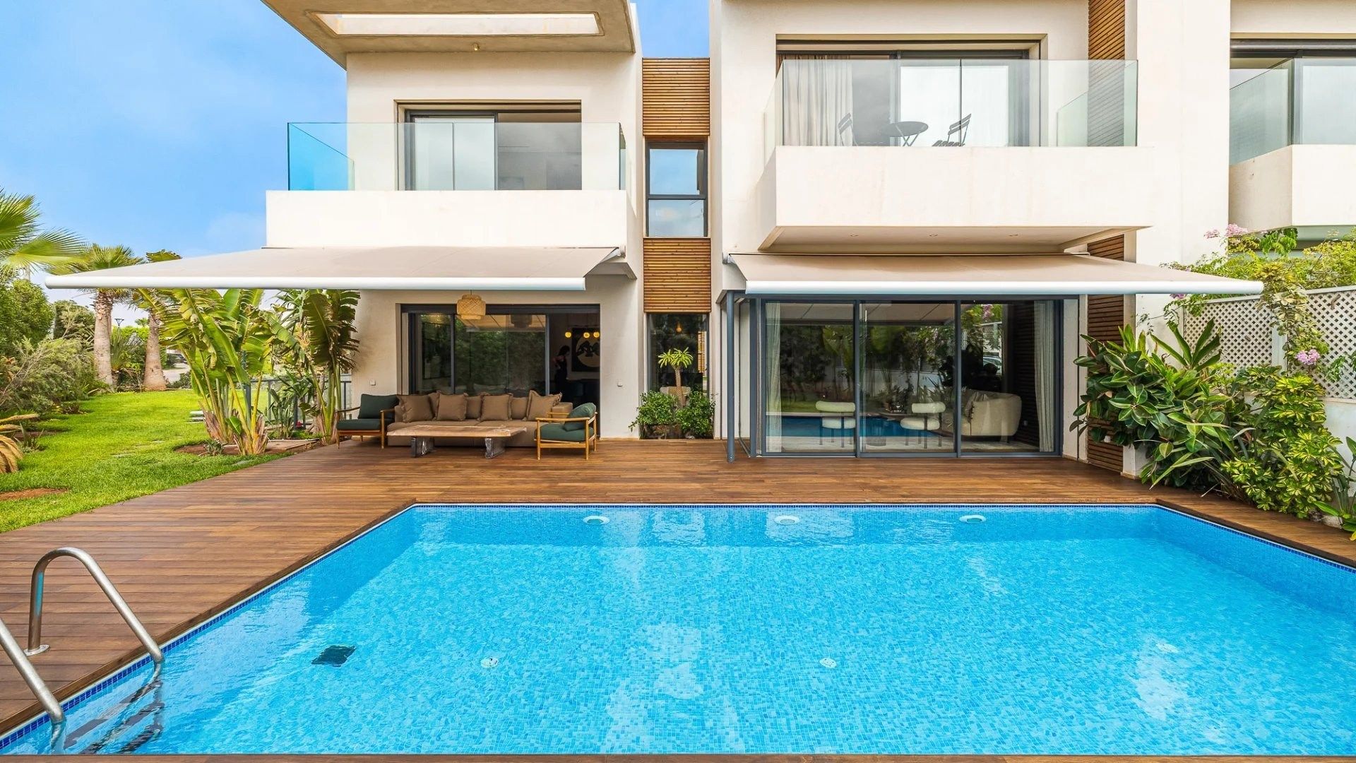 Rent Villa 7&nbsp;rooms 330&nbsp;m² Casablanca
