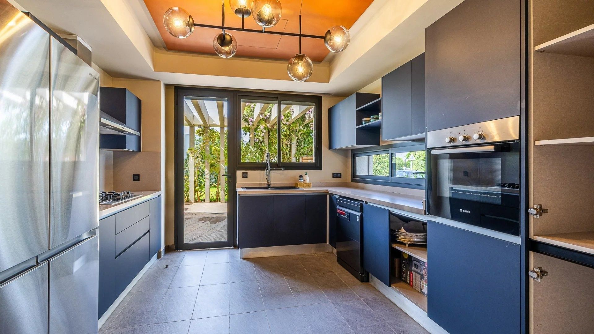 Louer Villa 7 pièces 330 m² Casablanca