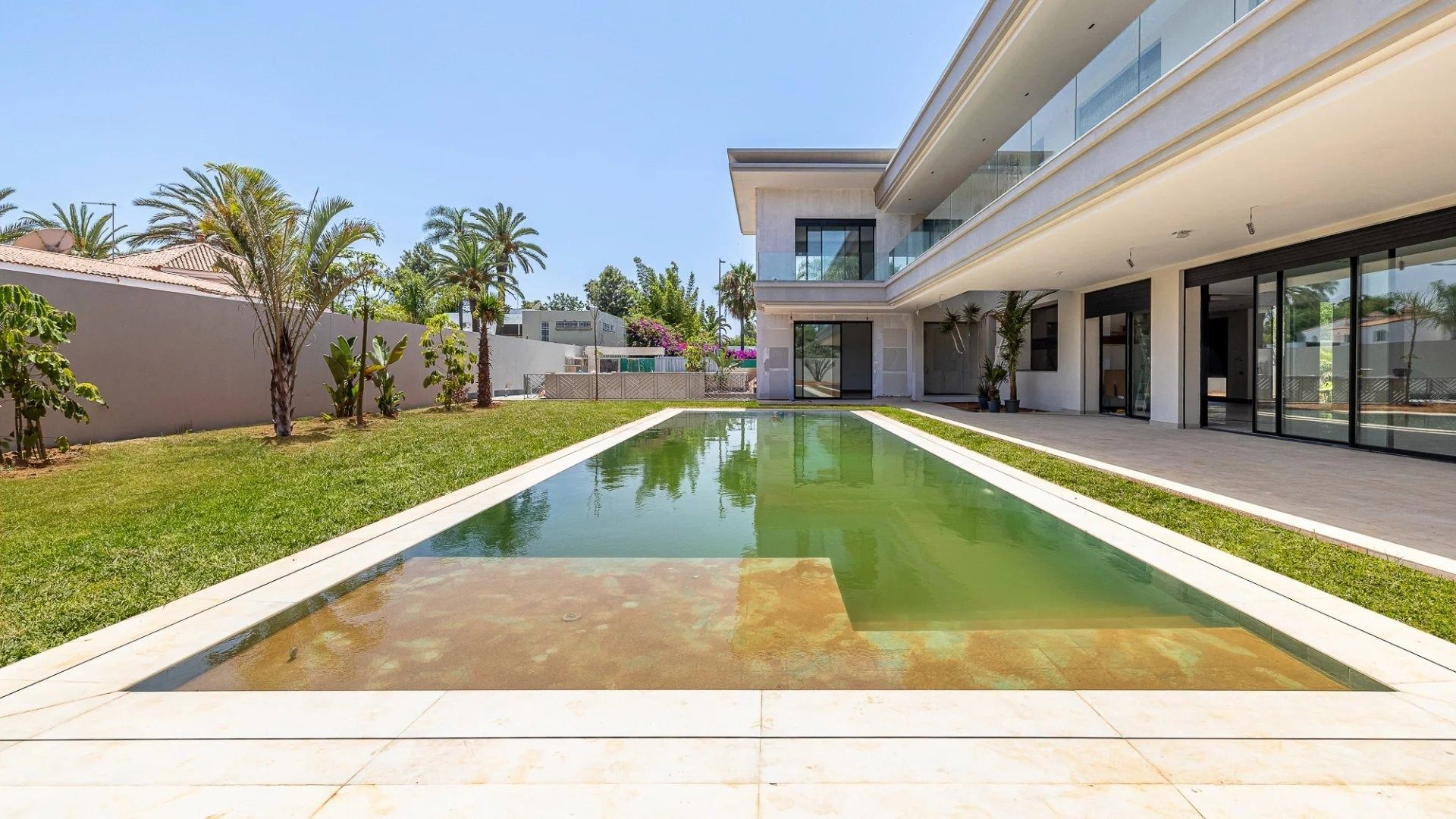 Rent Villa 7&nbsp;rooms 1060&nbsp;m² Rabat