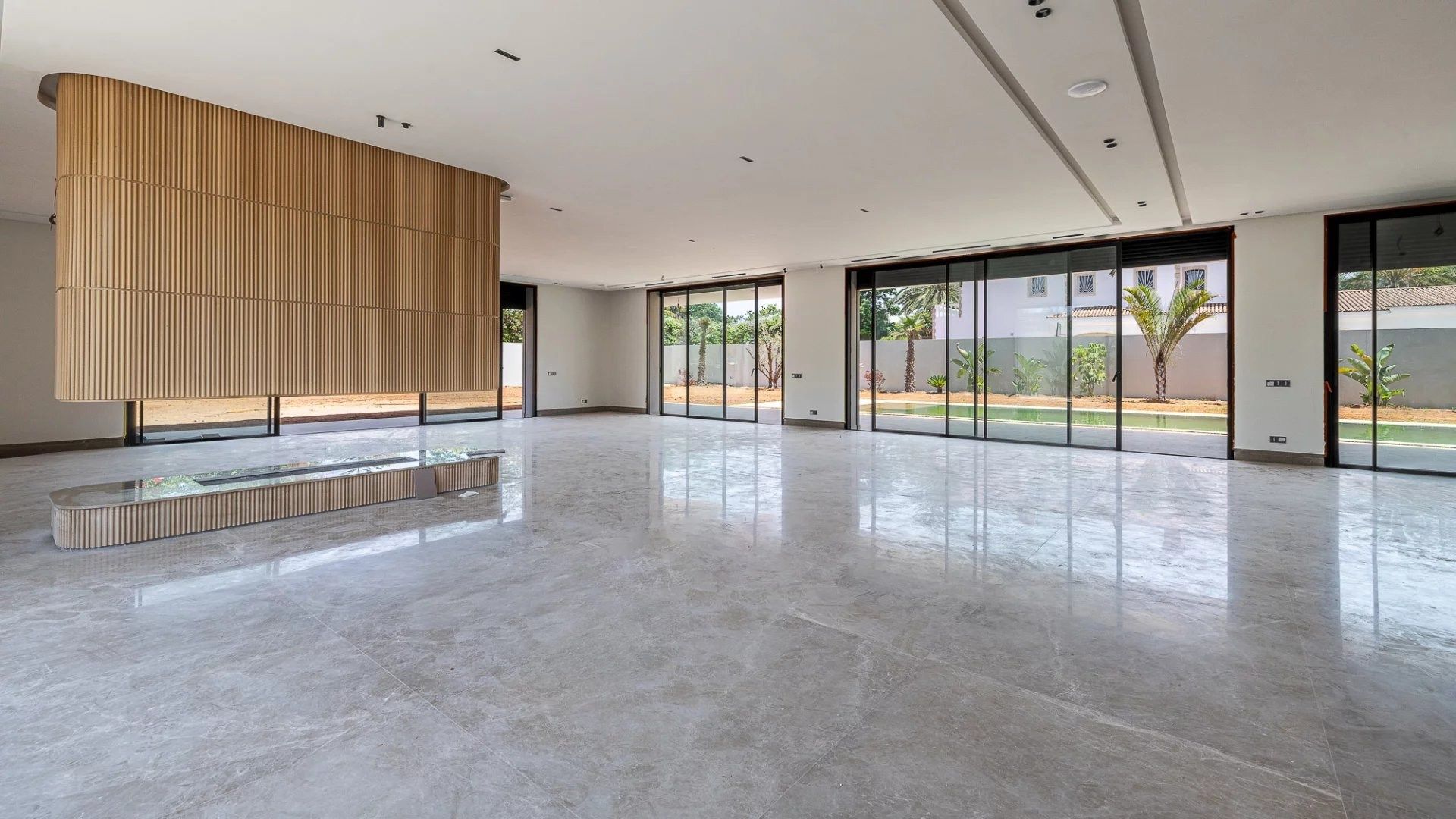 Louer Villa 7 pièces 1060 m² Rabat