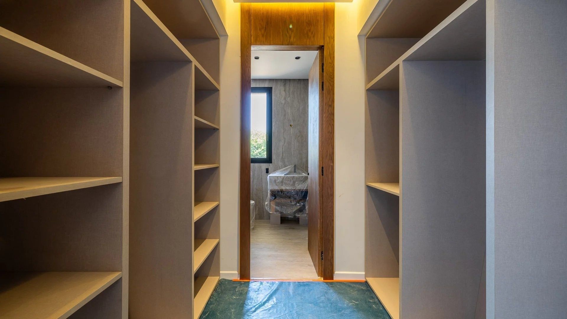 Louer Villa 7 pièces 1060 m² Rabat