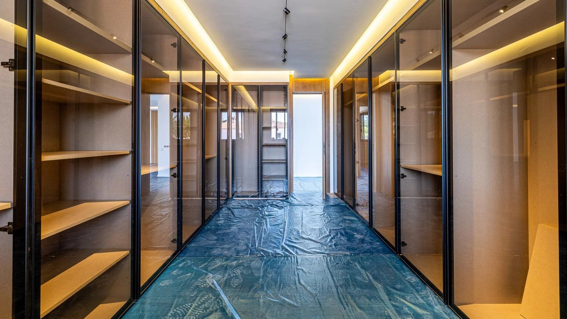 Louer Villa 7 pièces 1060 m² Rabat