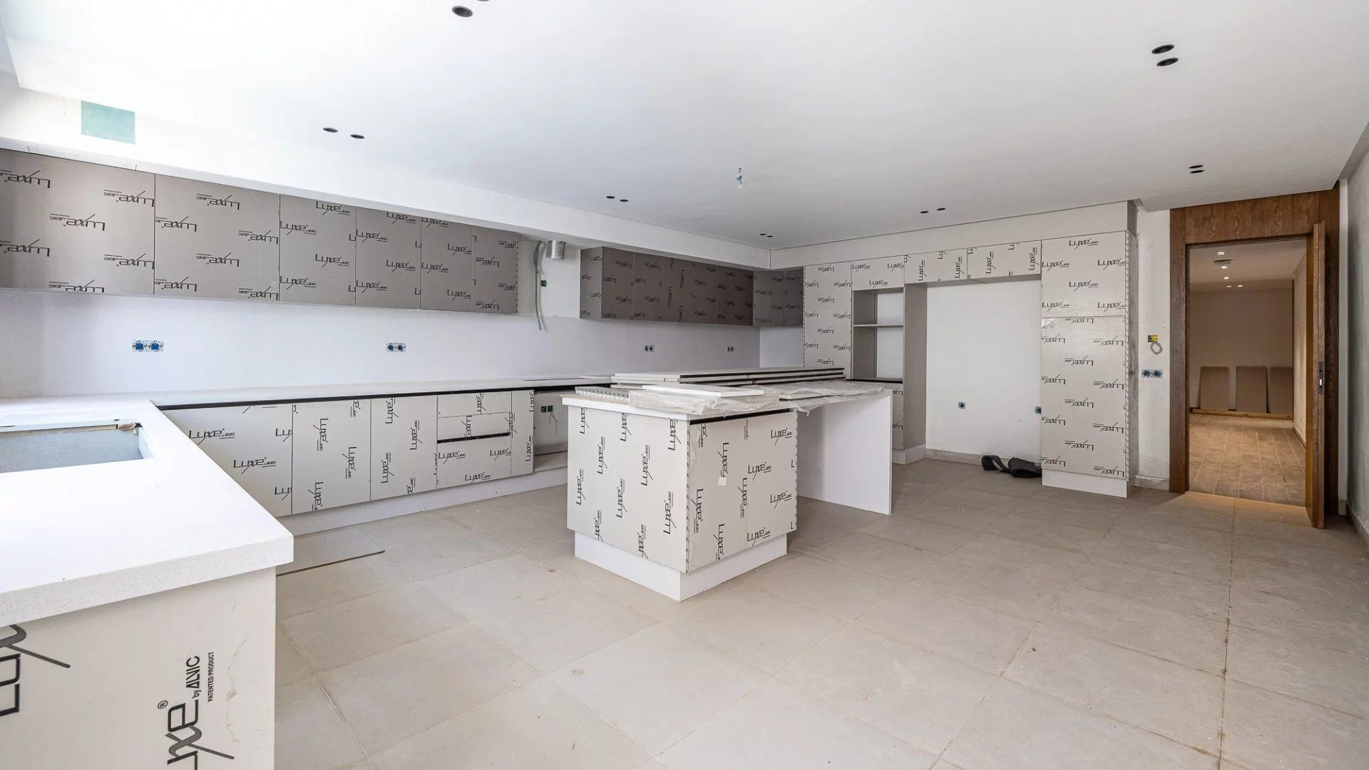 Rent Villa 7&nbsp;rooms 1060&nbsp;m² Rabat