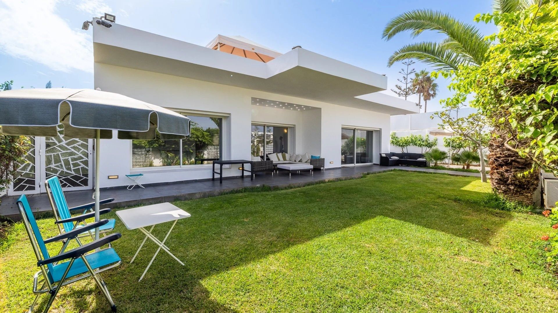 Rent Villa 8&nbsp;rooms 400&nbsp;m² Casablanca
