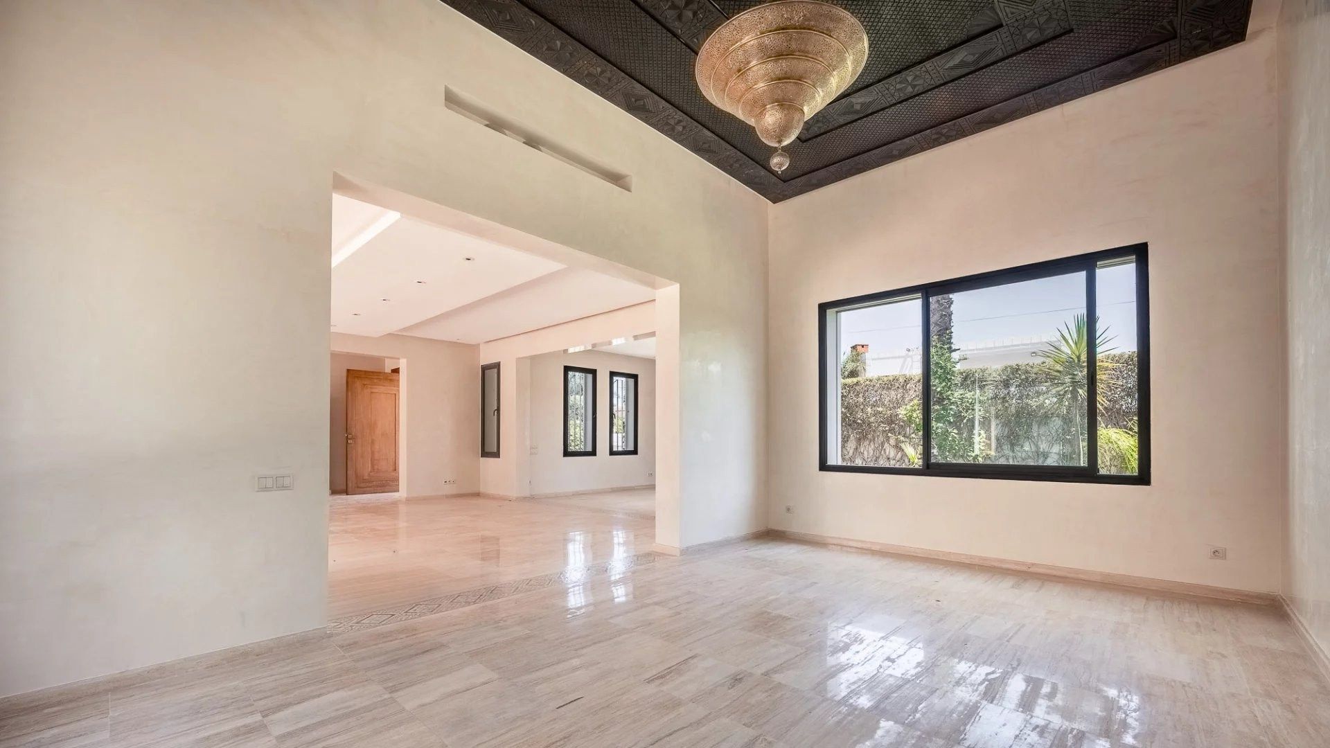 Louer Villa 12 pièces 750 m² Rabat