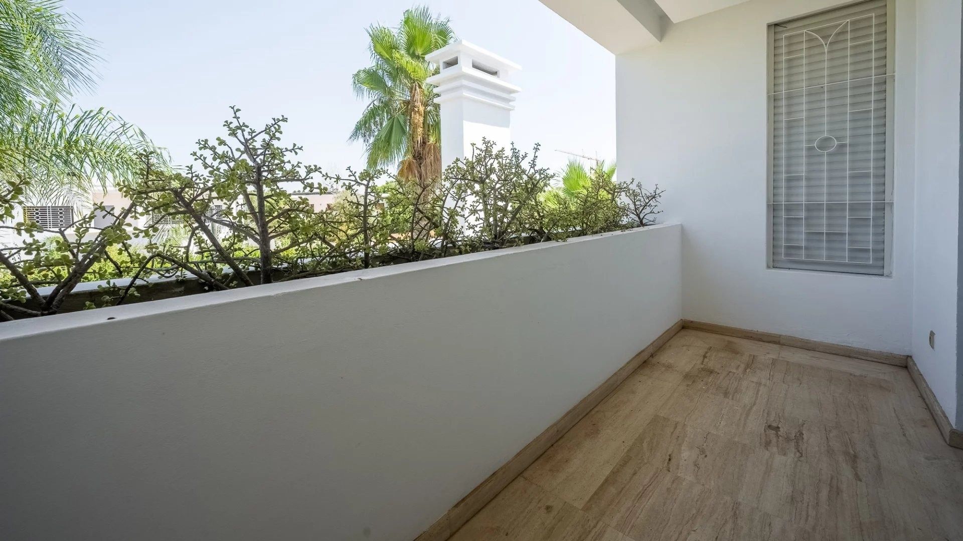 Louer Villa 12 pièces 750 m² Rabat