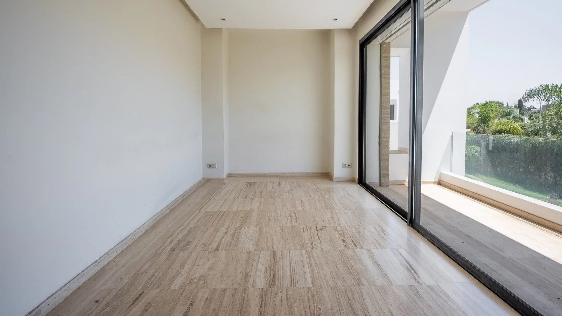 Louer Villa 12 pièces 750 m² Rabat