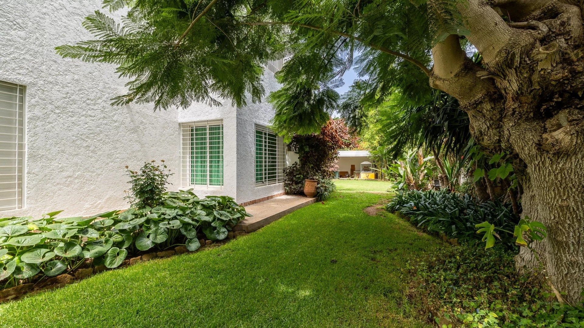 Rent Villa 7 rooms 400 m² Rabat