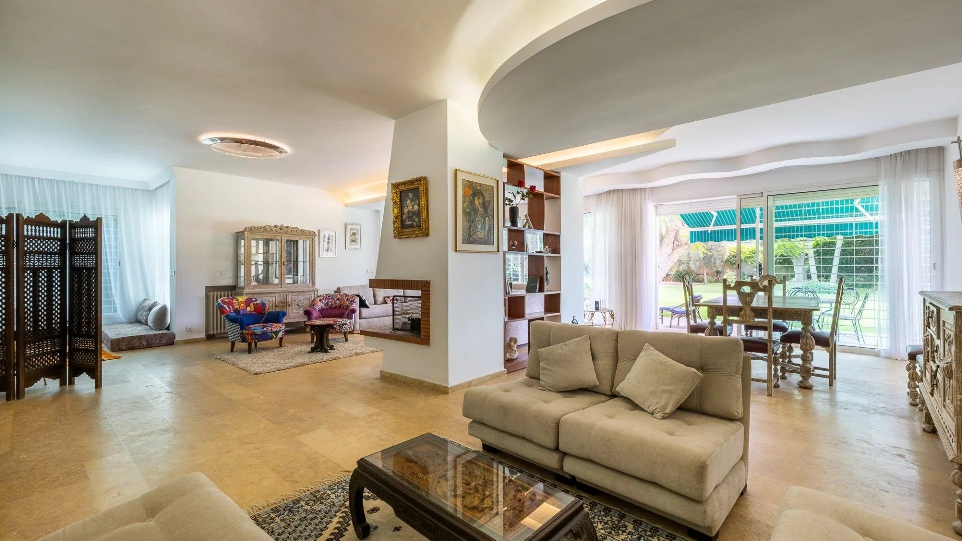 Rent Villa 7 rooms 400 m² Rabat