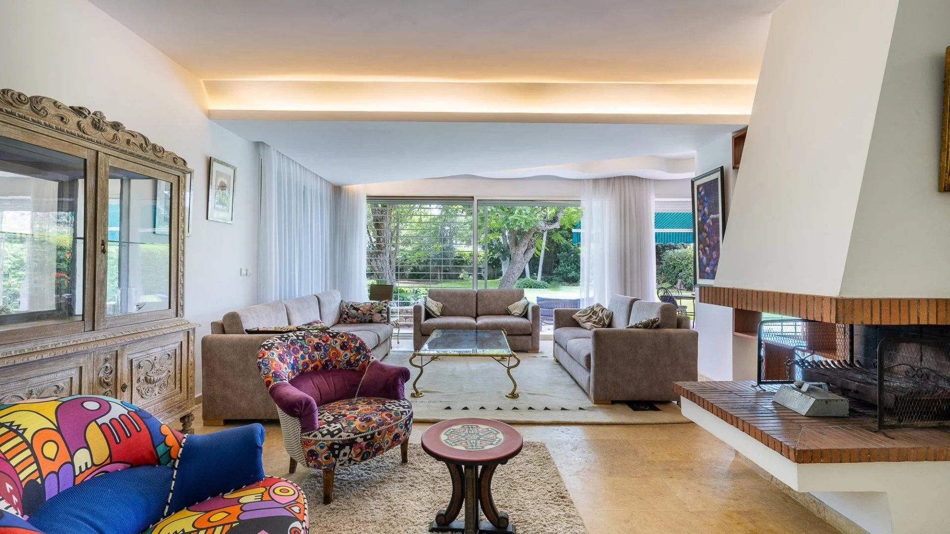 Rent Villa 7 rooms 400 m² Rabat