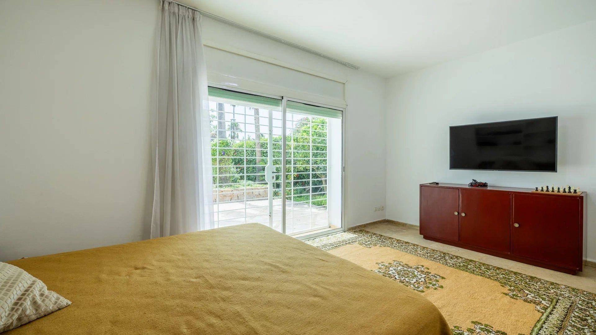 Rent Villa 7 rooms 400 m² Rabat