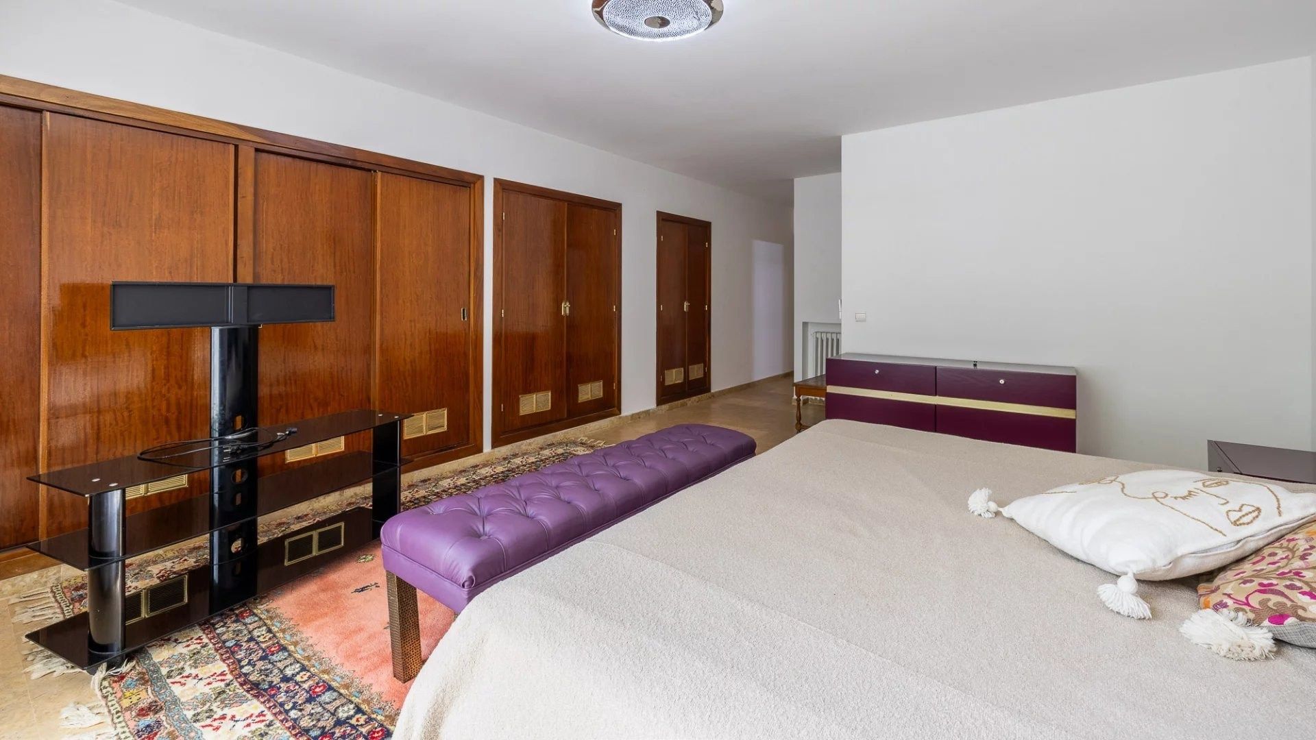 Rent Villa 7 rooms 400 m² Rabat